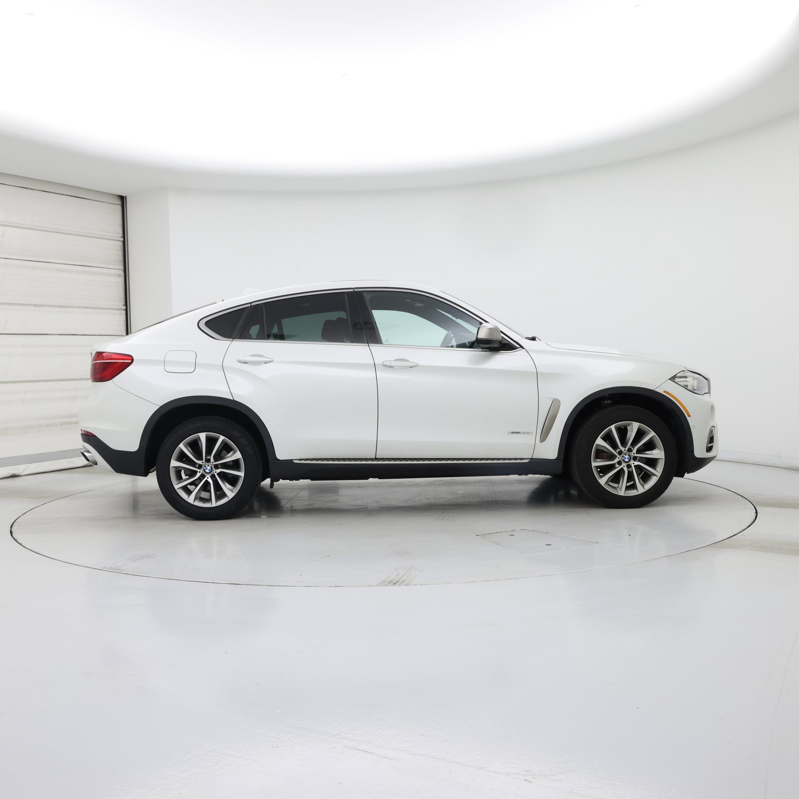 Thumbnail: 2019 BMW X6 - 7