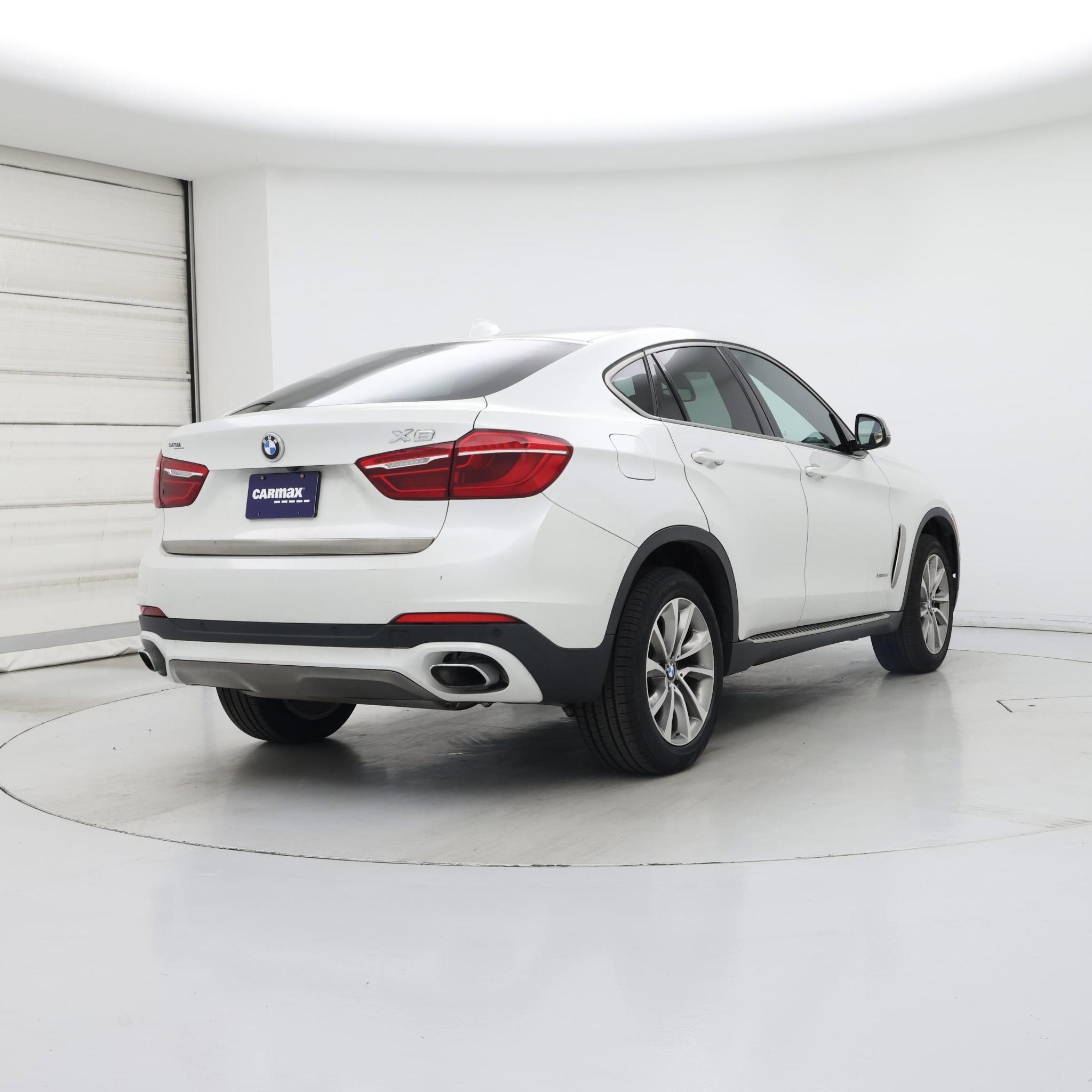 Thumbnail: 2019 BMW X6 - 8