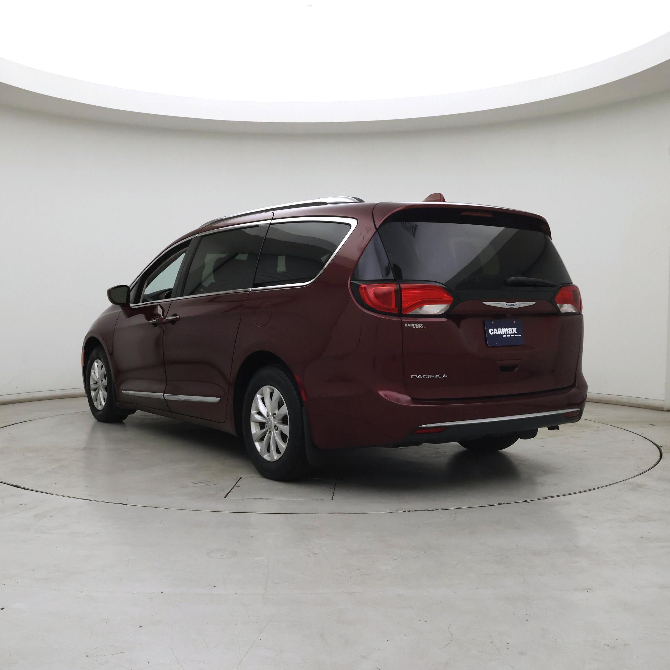 Thumbnail: 2019 Chrysler Pacifica - 2