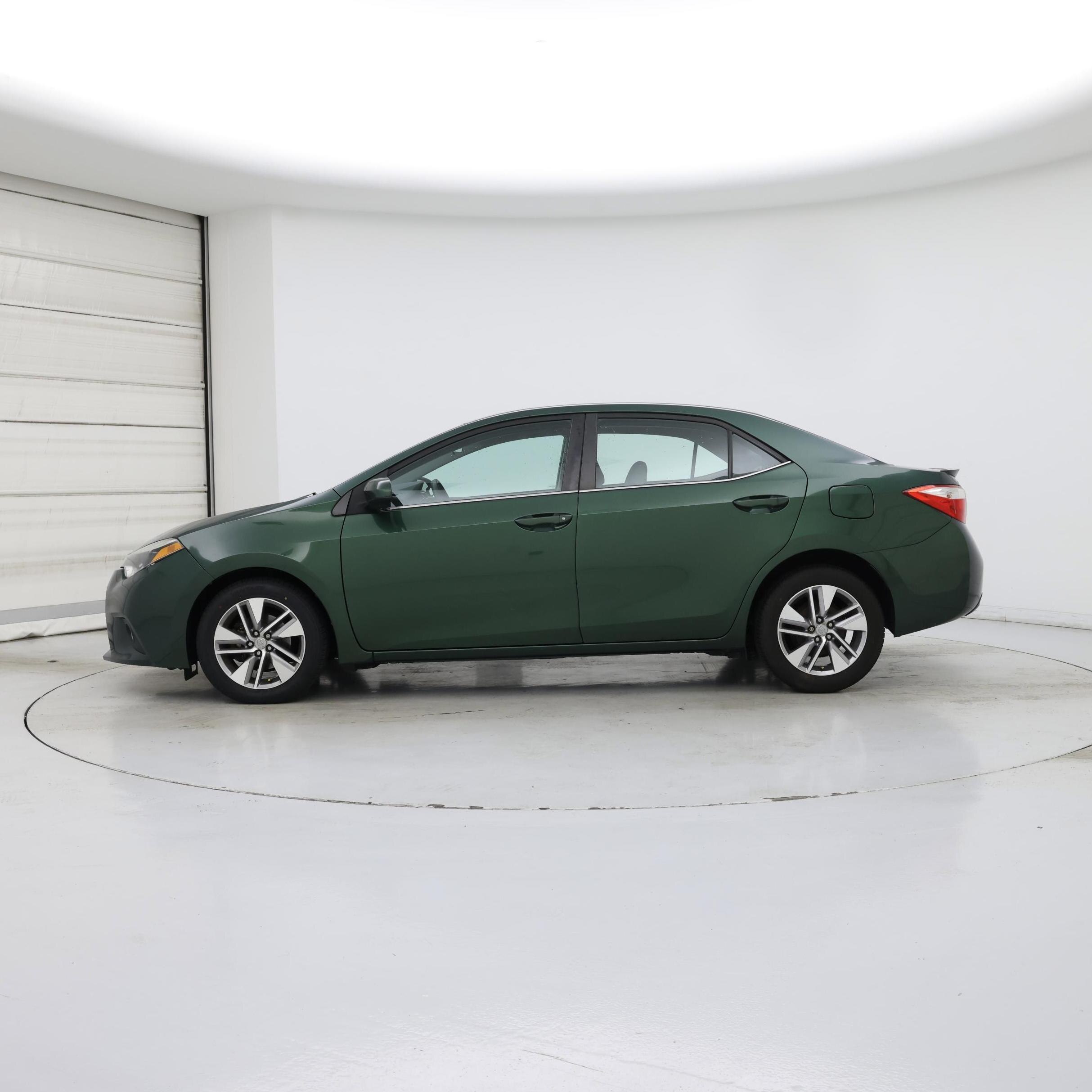 Thumbnail: 2014 Toyota Corolla - 3