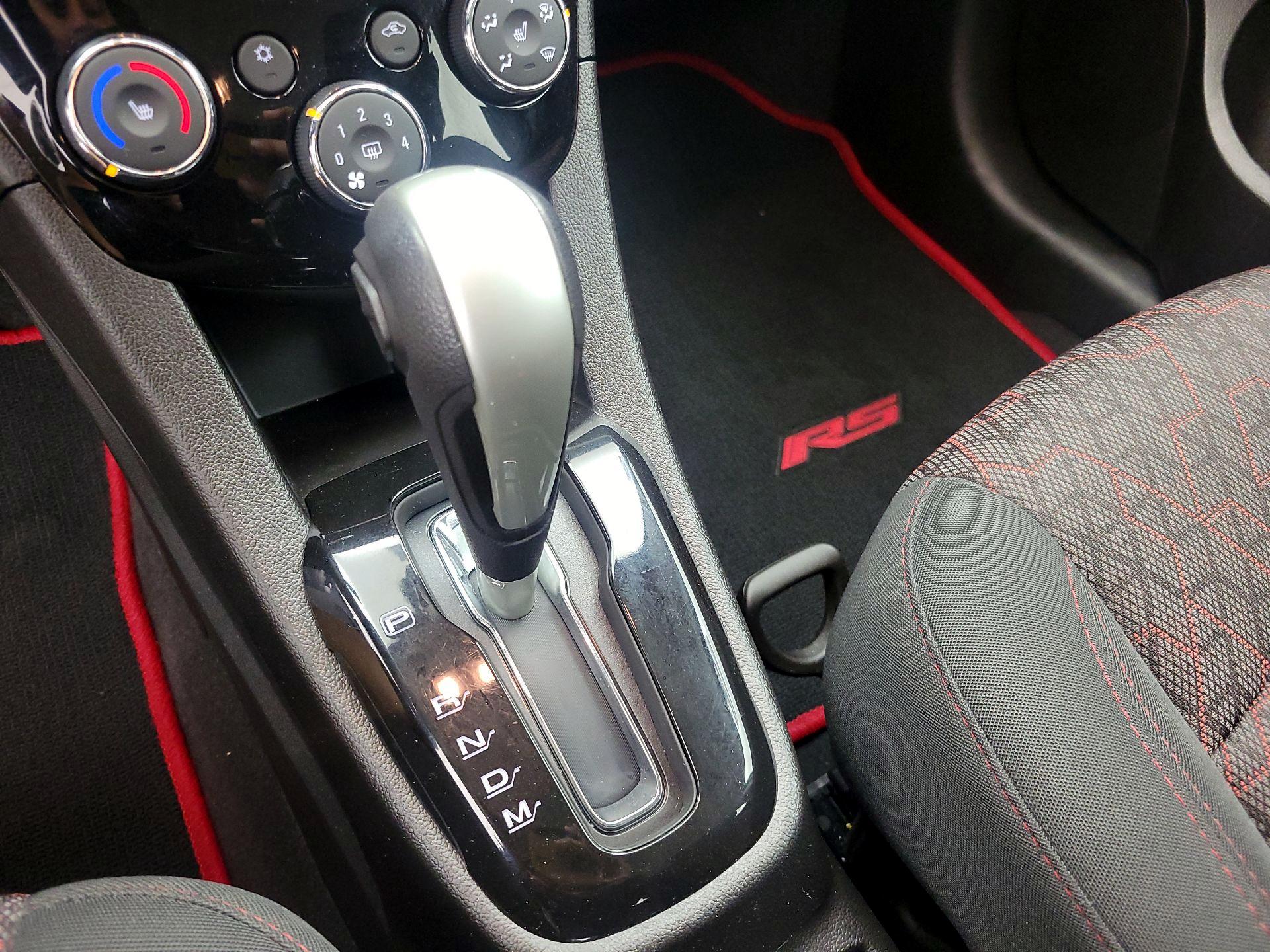 Thumbnail: 2018 Chevrolet Sonic - 17