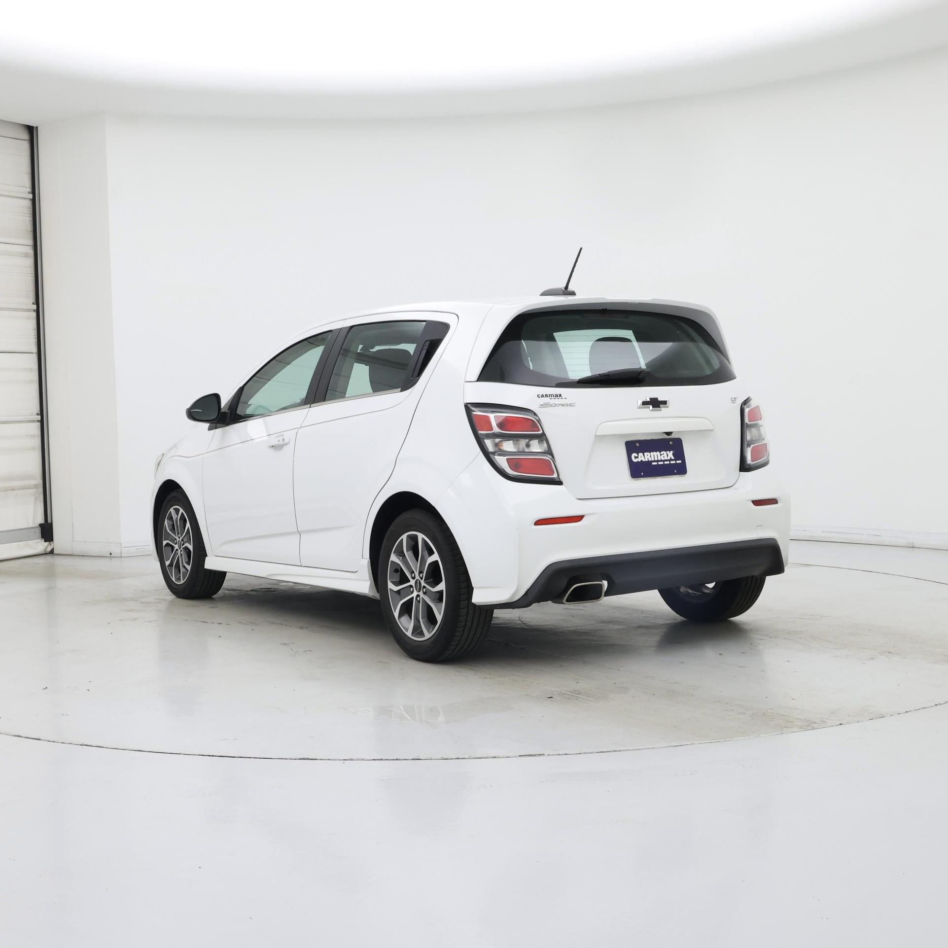 Thumbnail: 2018 Chevrolet Sonic - 2