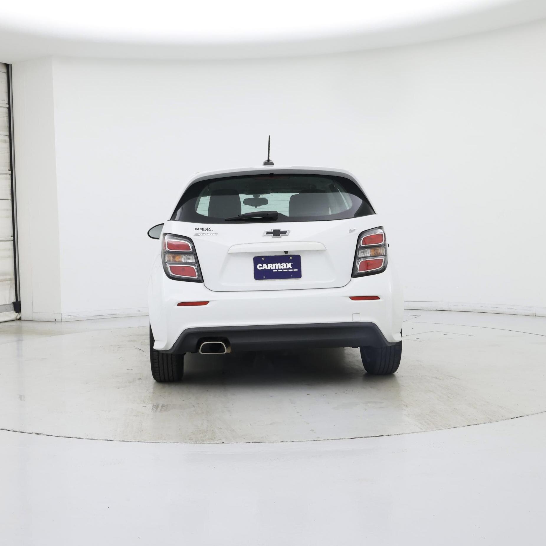 Thumbnail: 2018 Chevrolet Sonic - 6