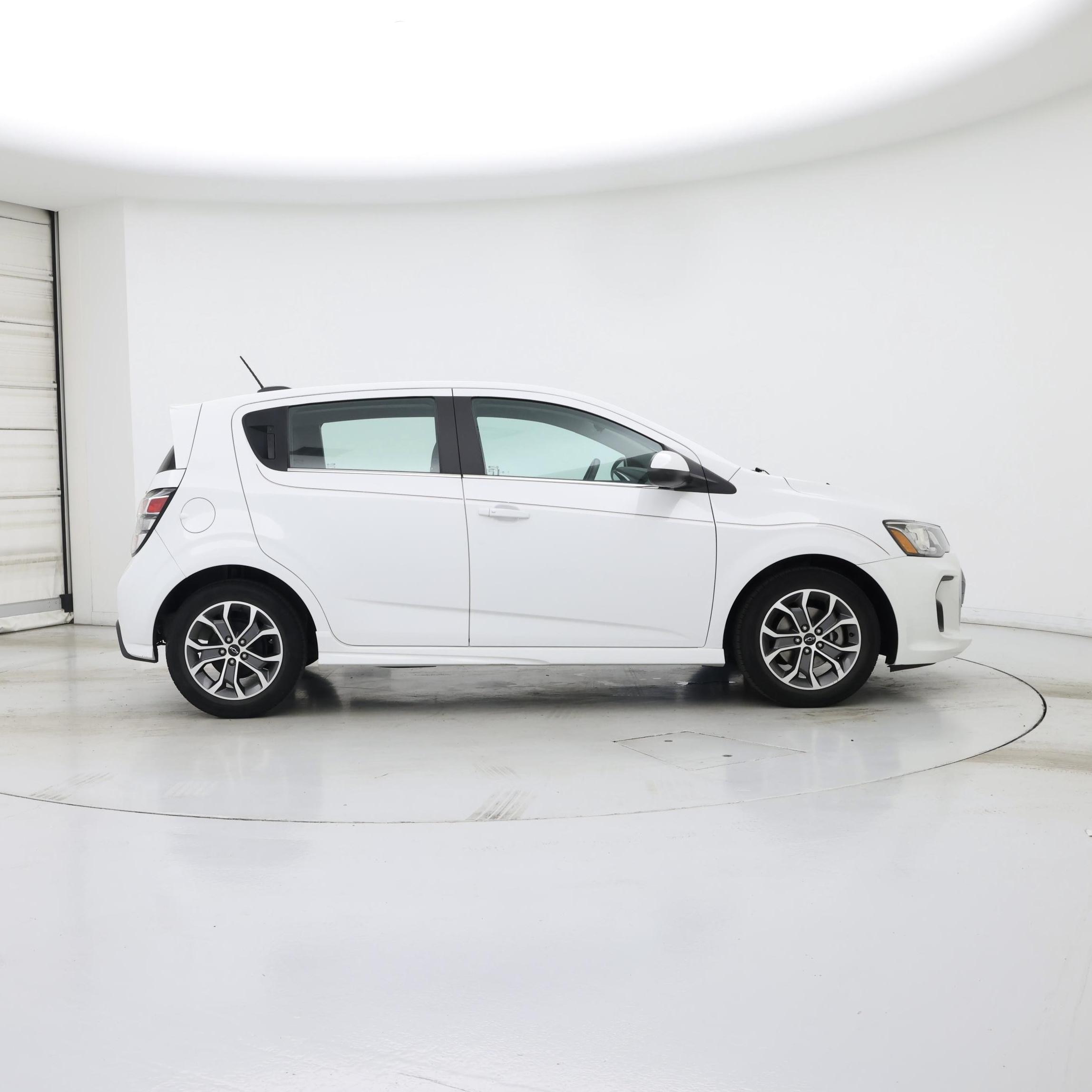 Thumbnail: 2018 Chevrolet Sonic - 7