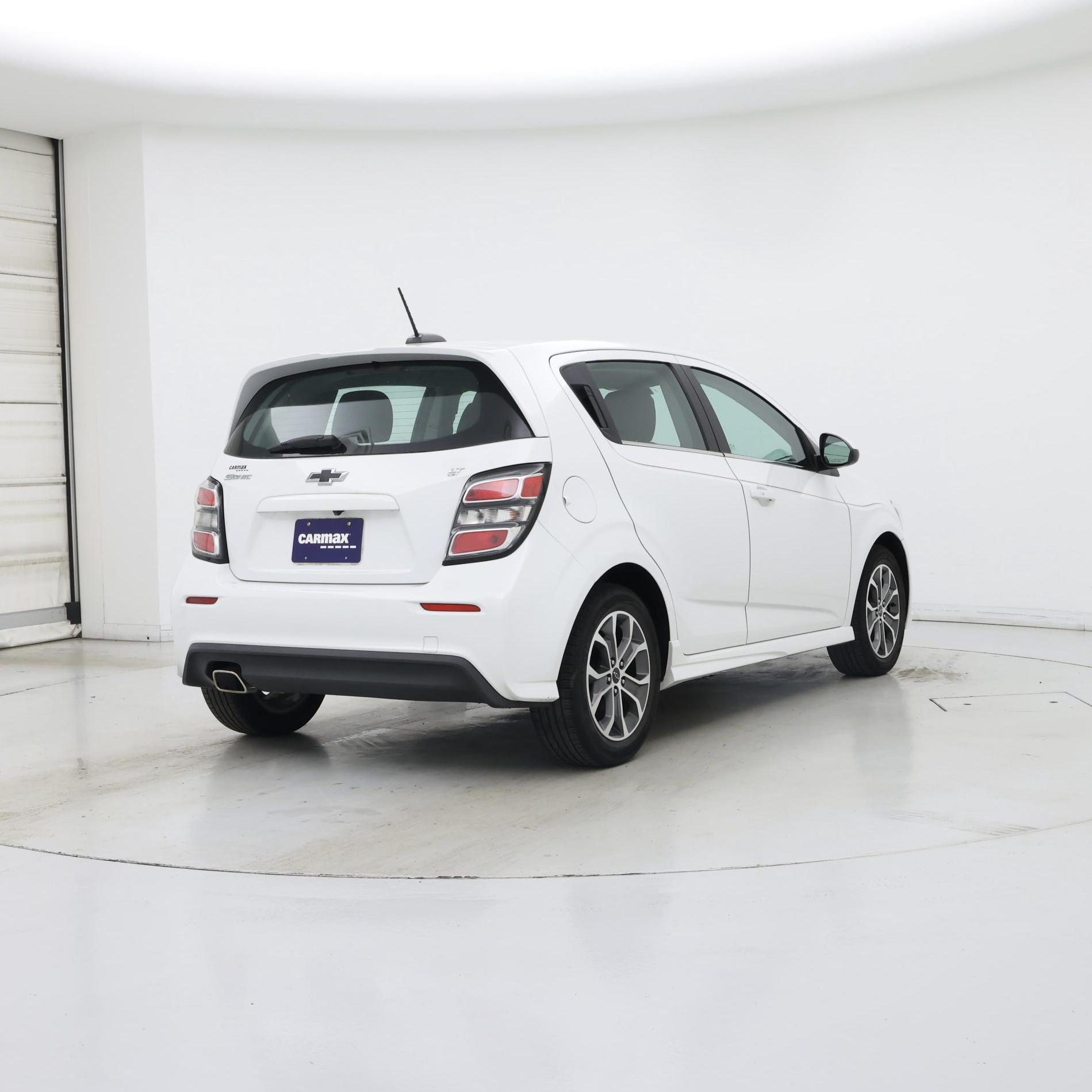 Thumbnail: 2018 Chevrolet Sonic - 8