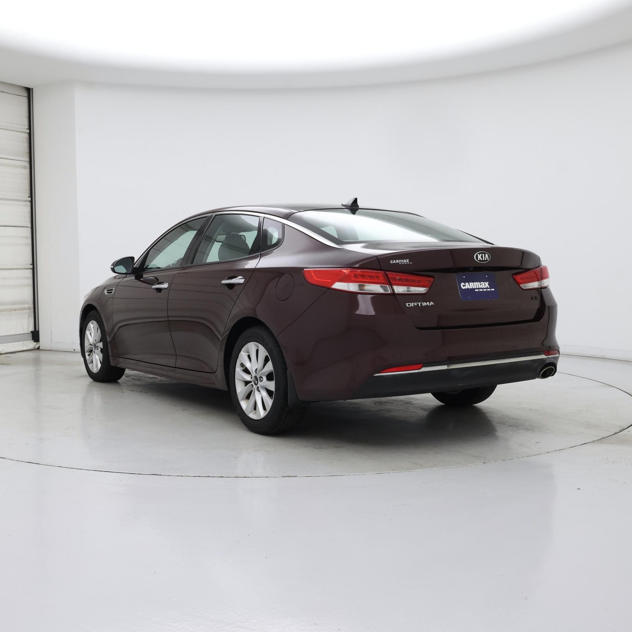 Thumbnail: 2017 Kia Optima - 2