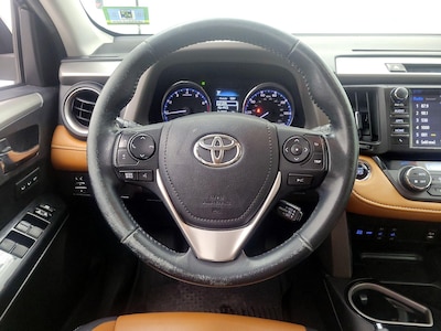 Steering Wheel & Instrument Cluster (On)