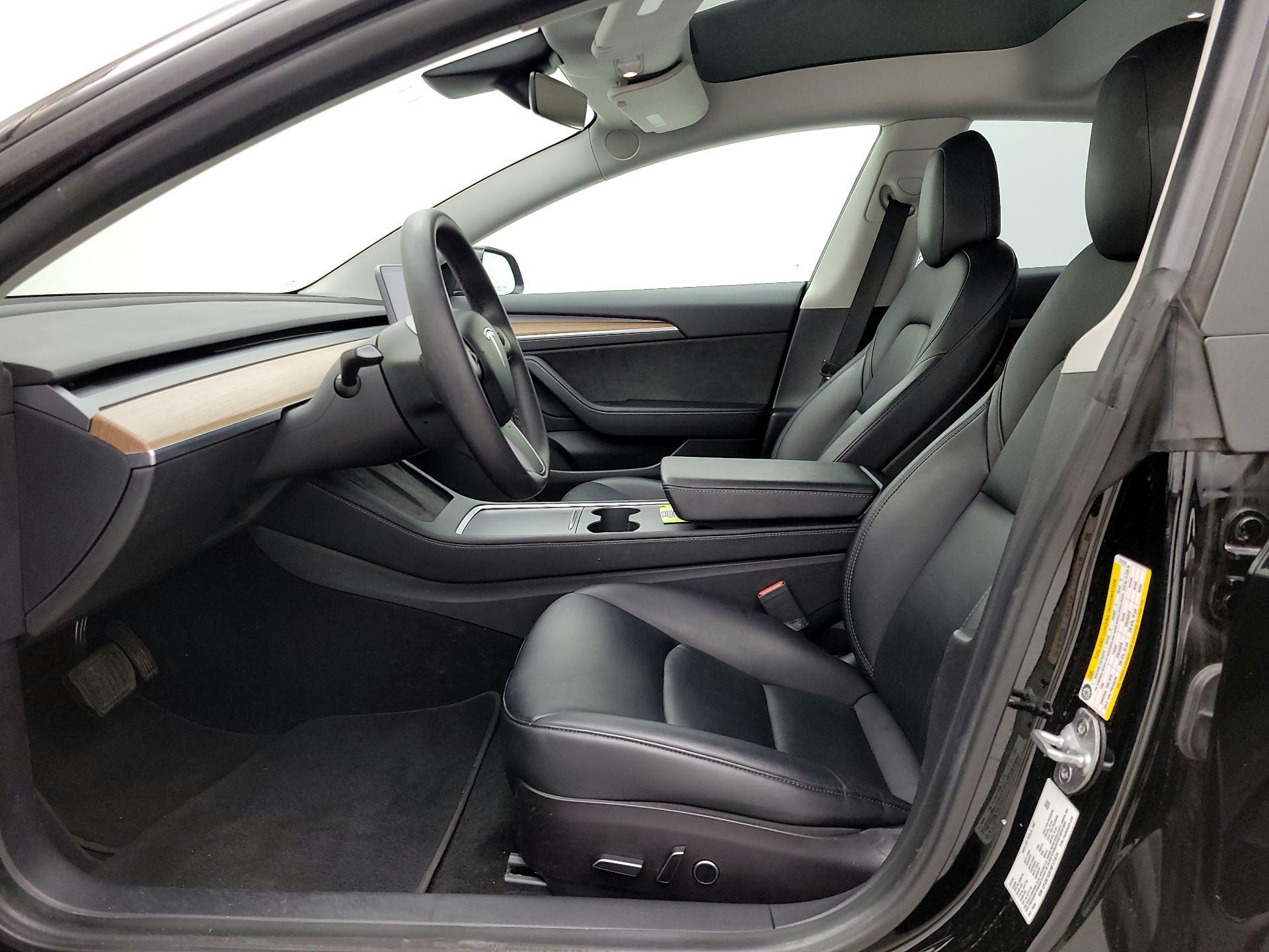 Thumbnail: 2022 Tesla Model 3 - 11