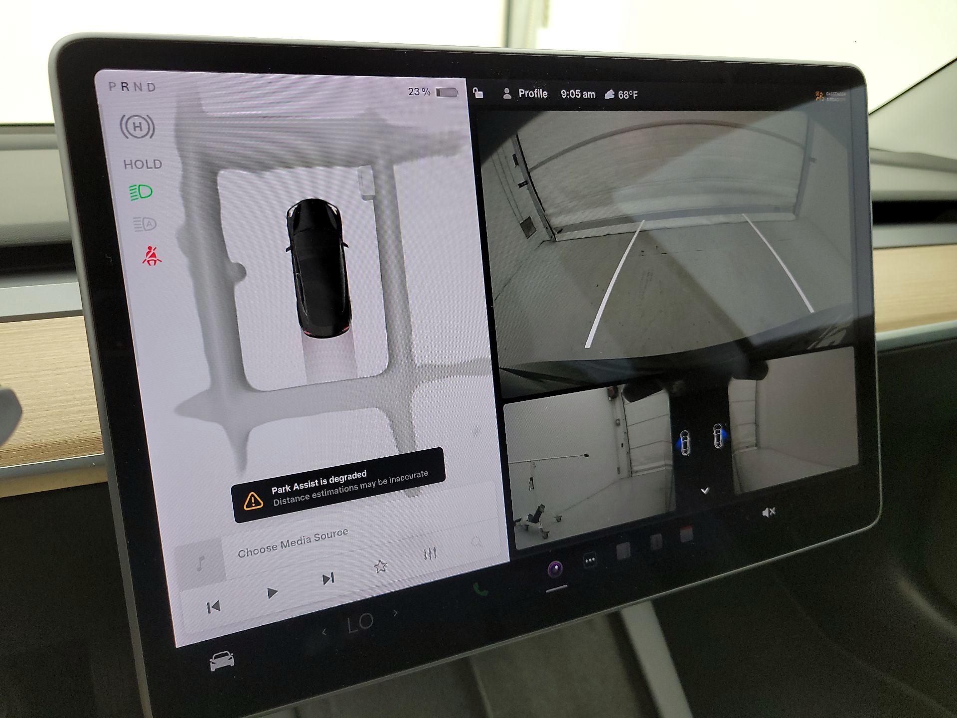 Thumbnail: 2022 Tesla Model 3 - 14