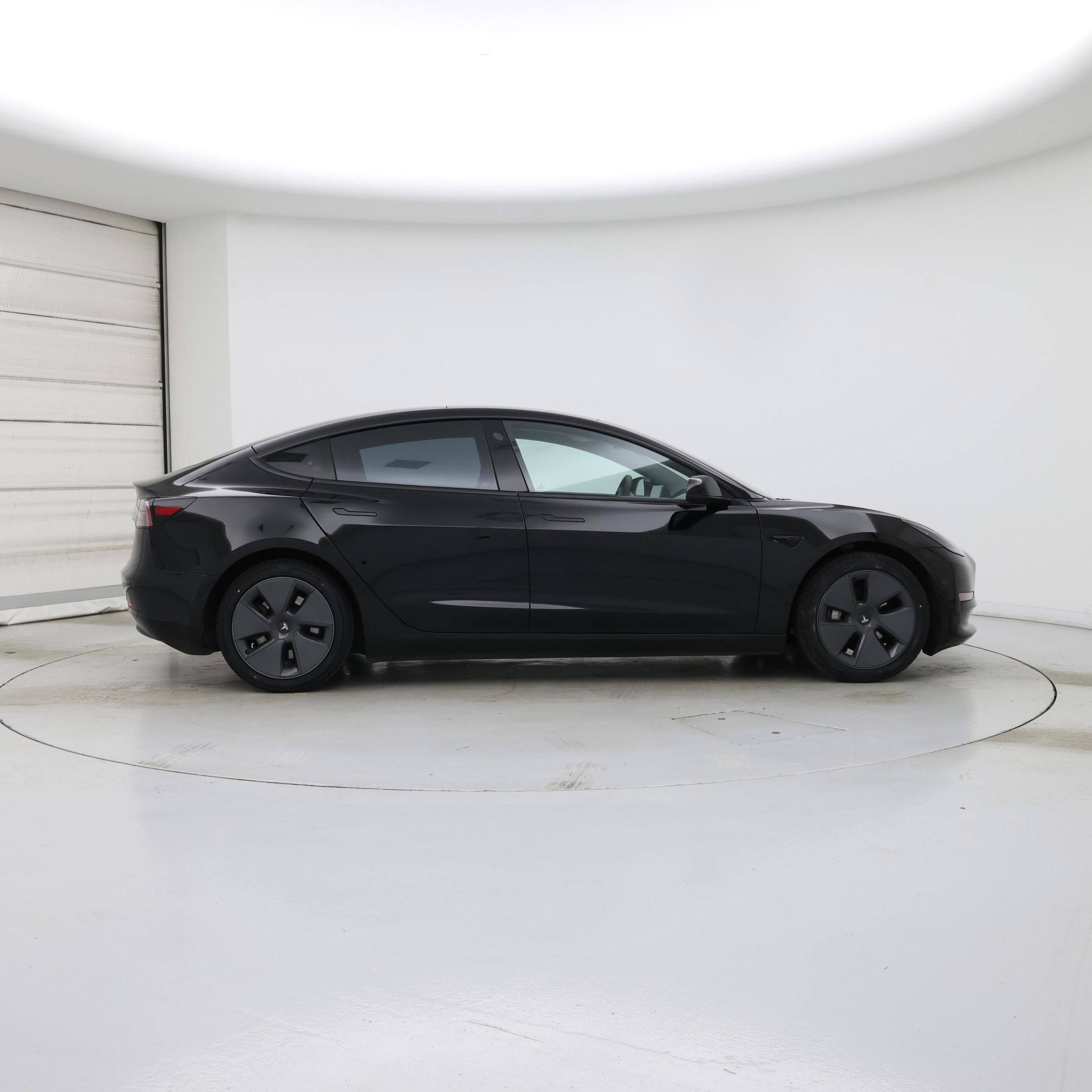 Thumbnail: 2022 Tesla Model 3 - 7