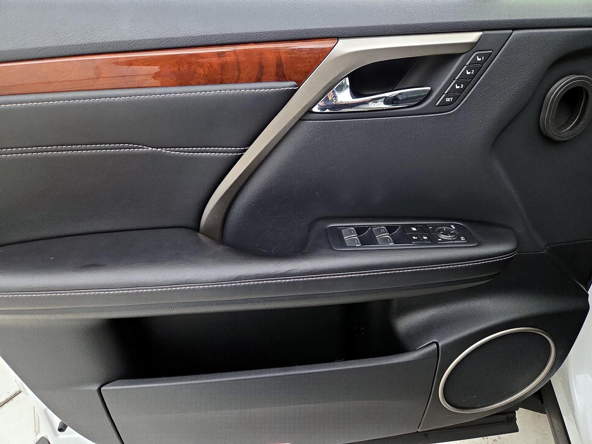 Thumbnail: 2019 Lexus RX - 12