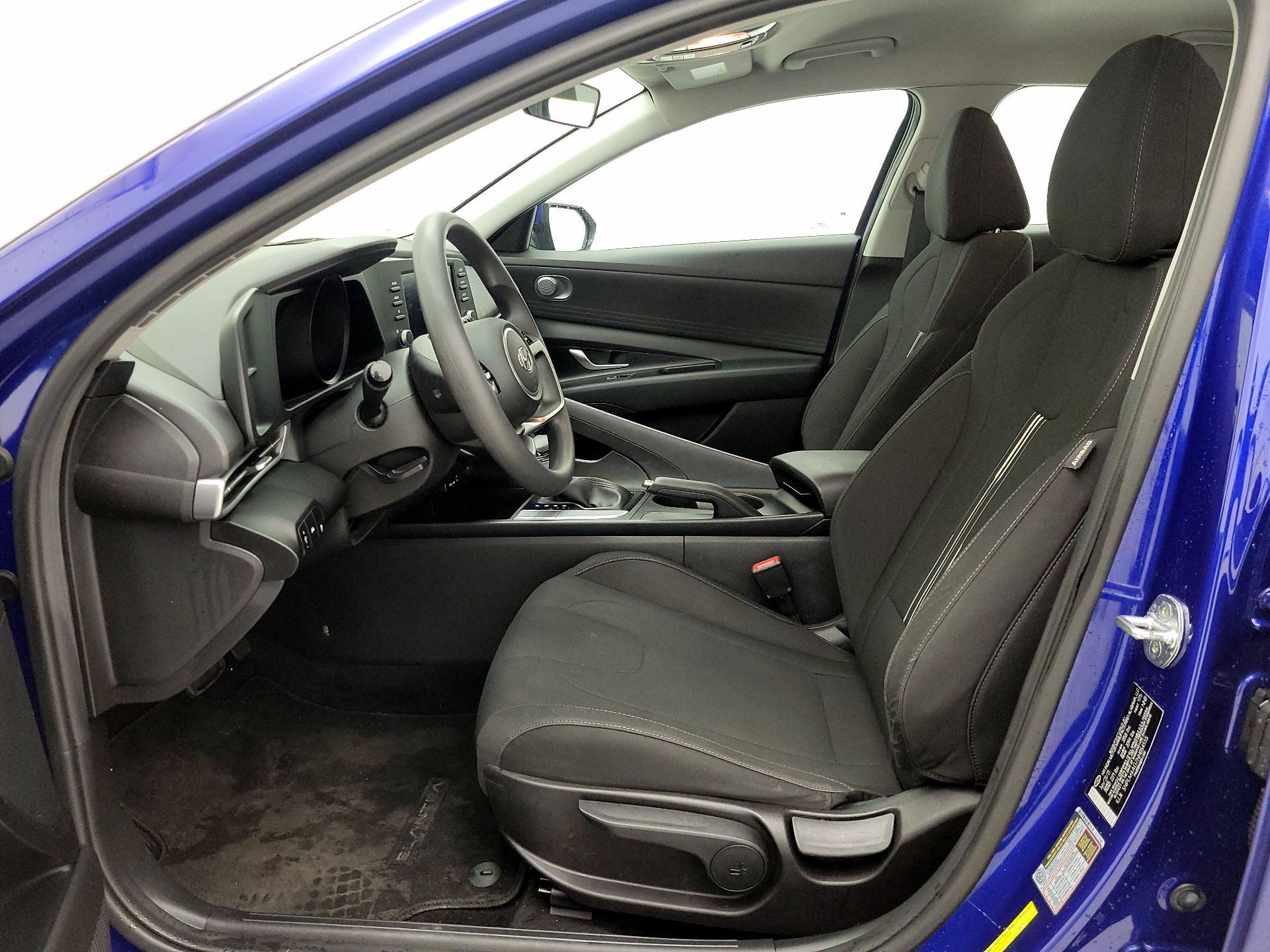 Thumbnail: 2022 Hyundai Elantra - 11