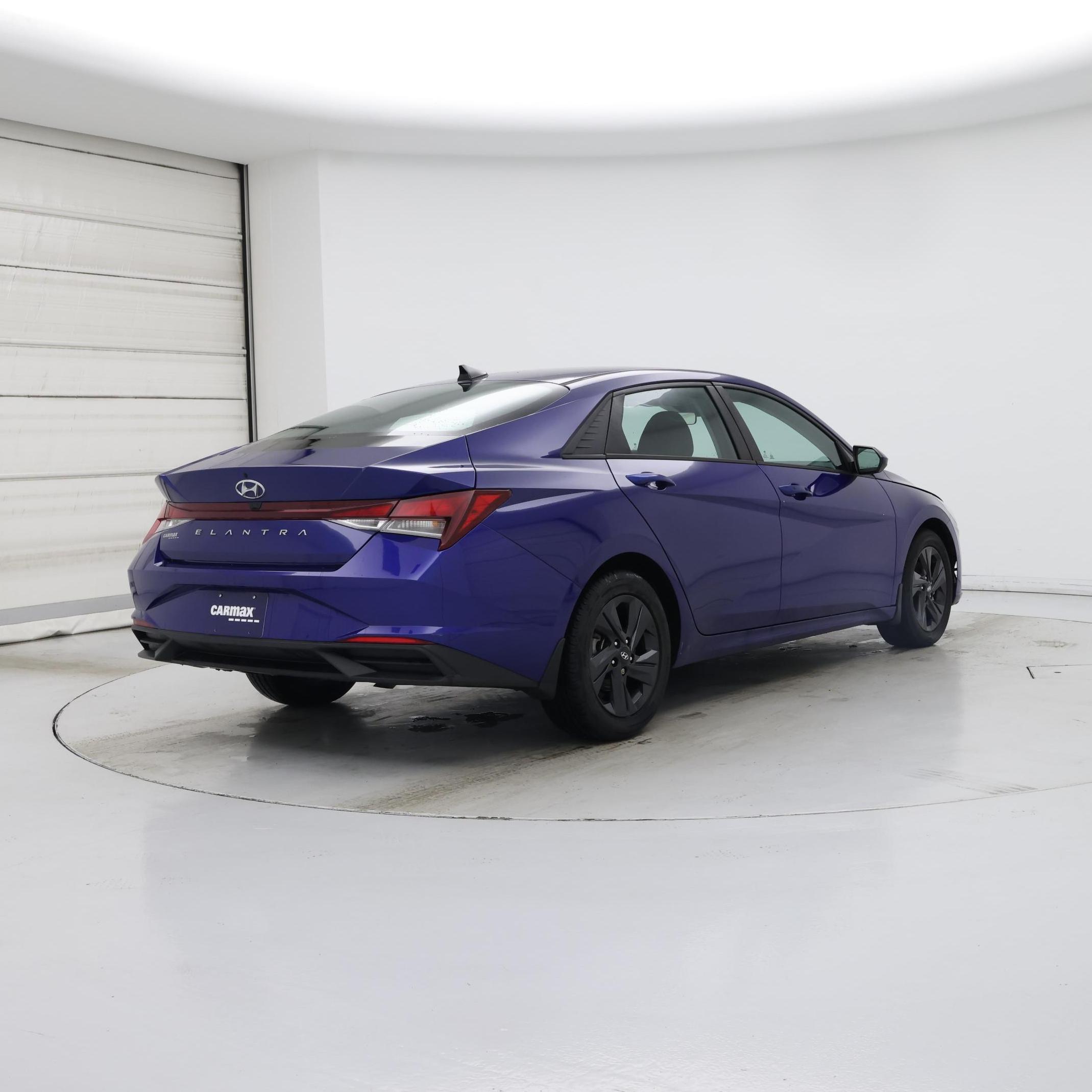 Thumbnail: 2022 Hyundai Elantra - 8