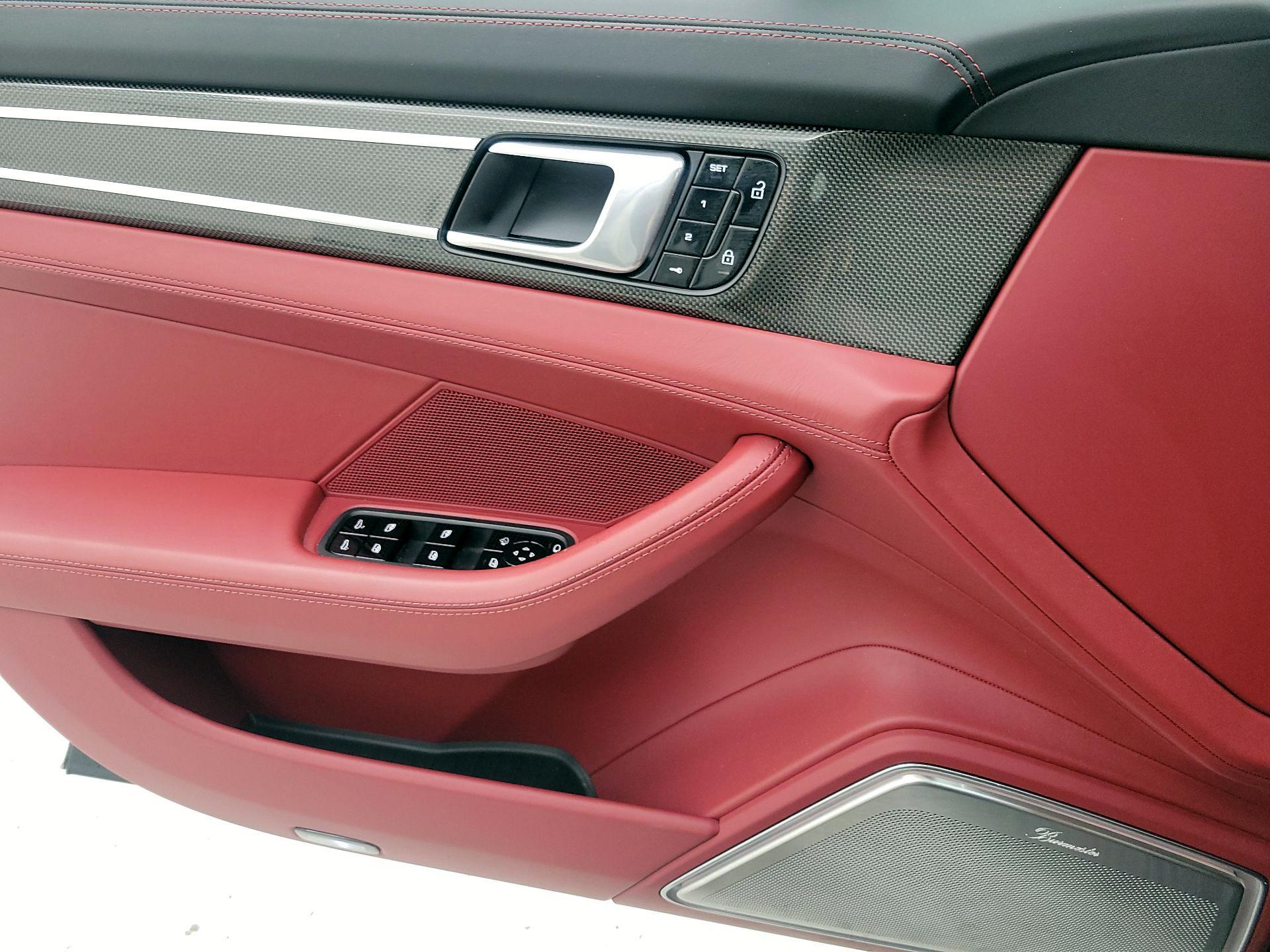 Thumbnail: 2021 Porsche Panamera - 12