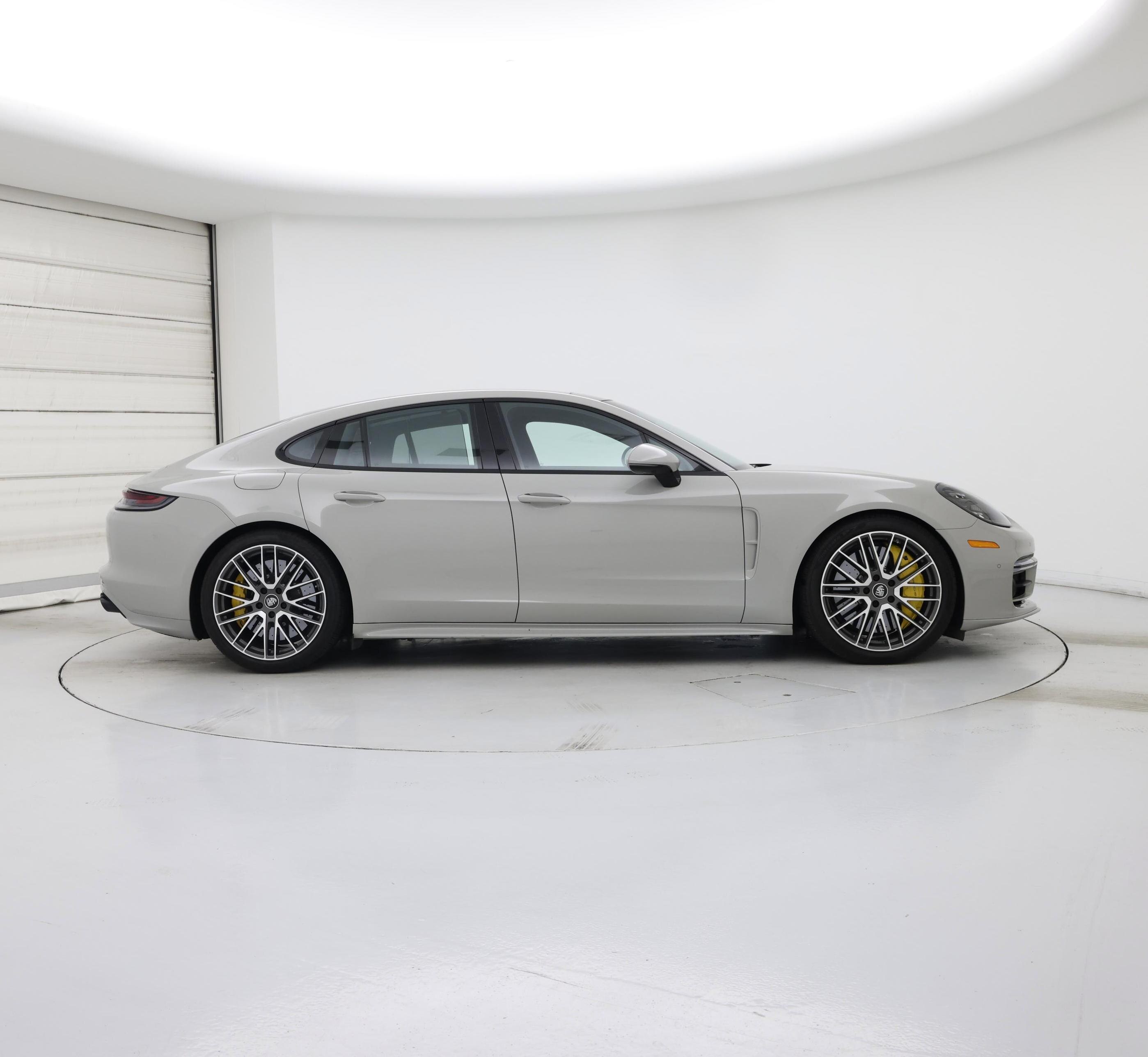 Thumbnail: 2021 Porsche Panamera - 7