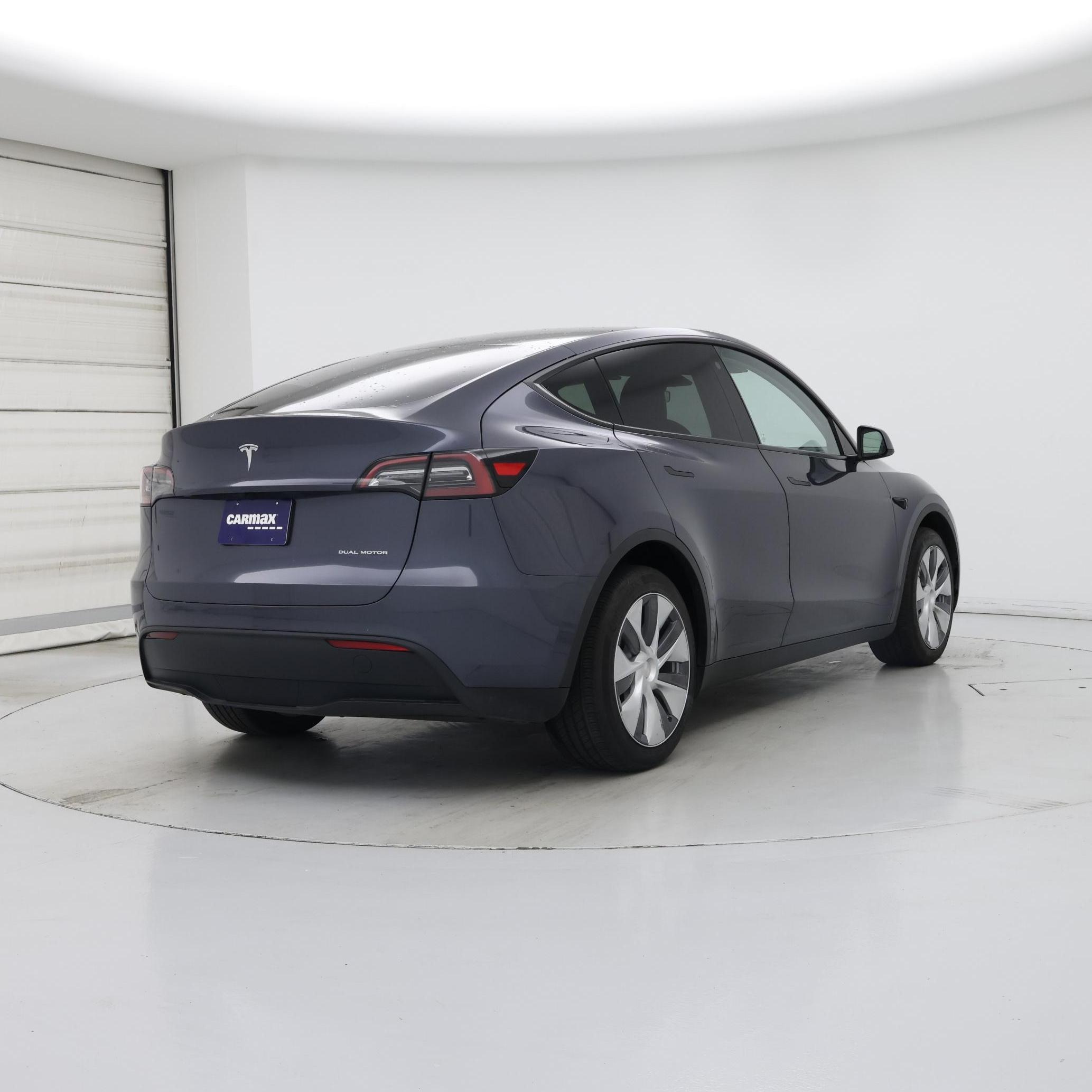 Thumbnail: 2023 Tesla Model Y - 8