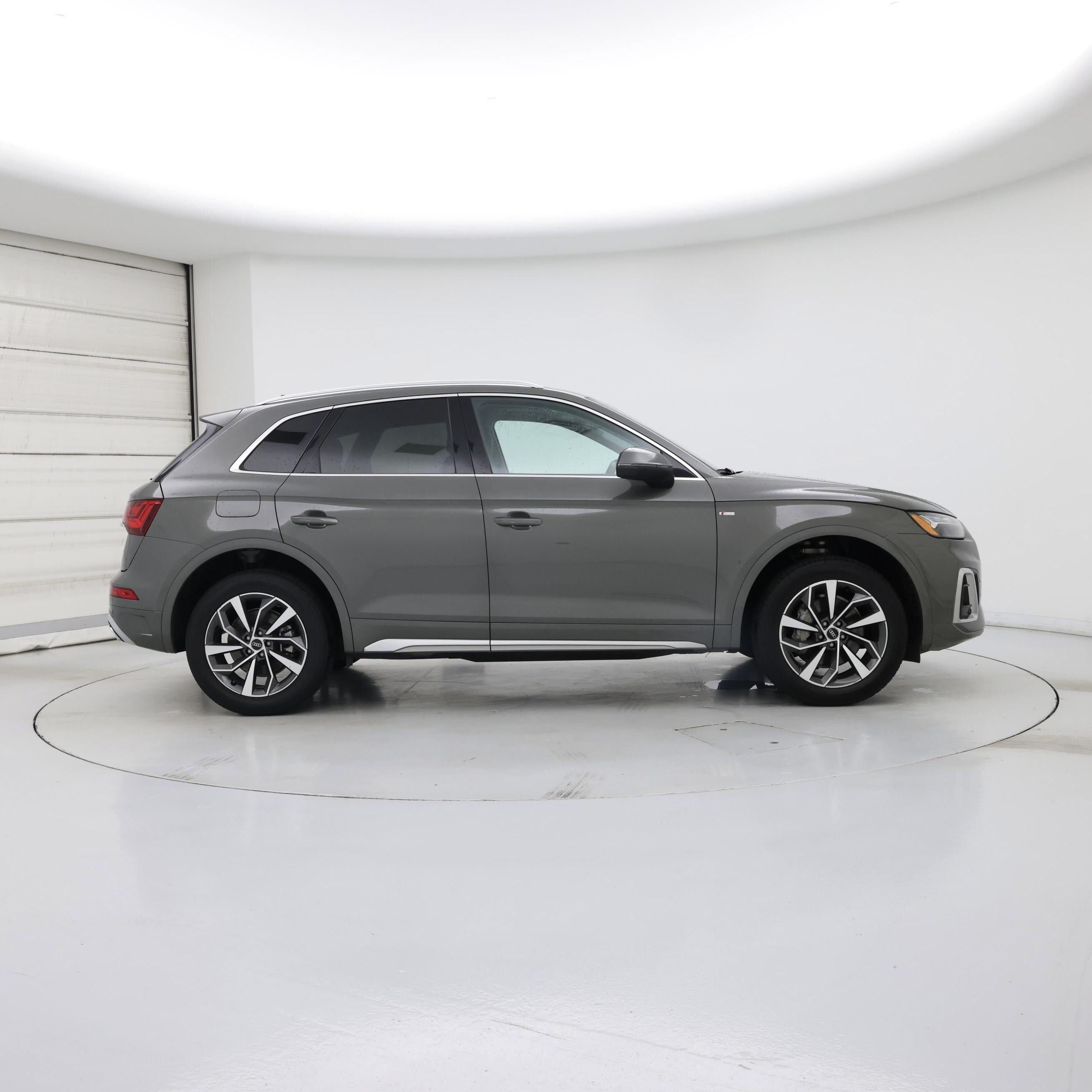 Thumbnail: 2024 Audi Q5 - 7