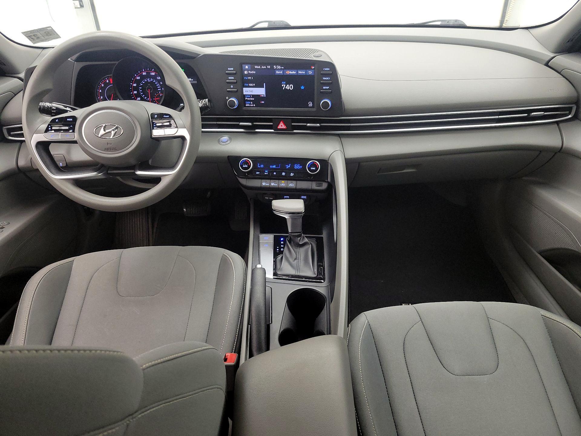 Thumbnail: 2022 Hyundai Elantra - 9