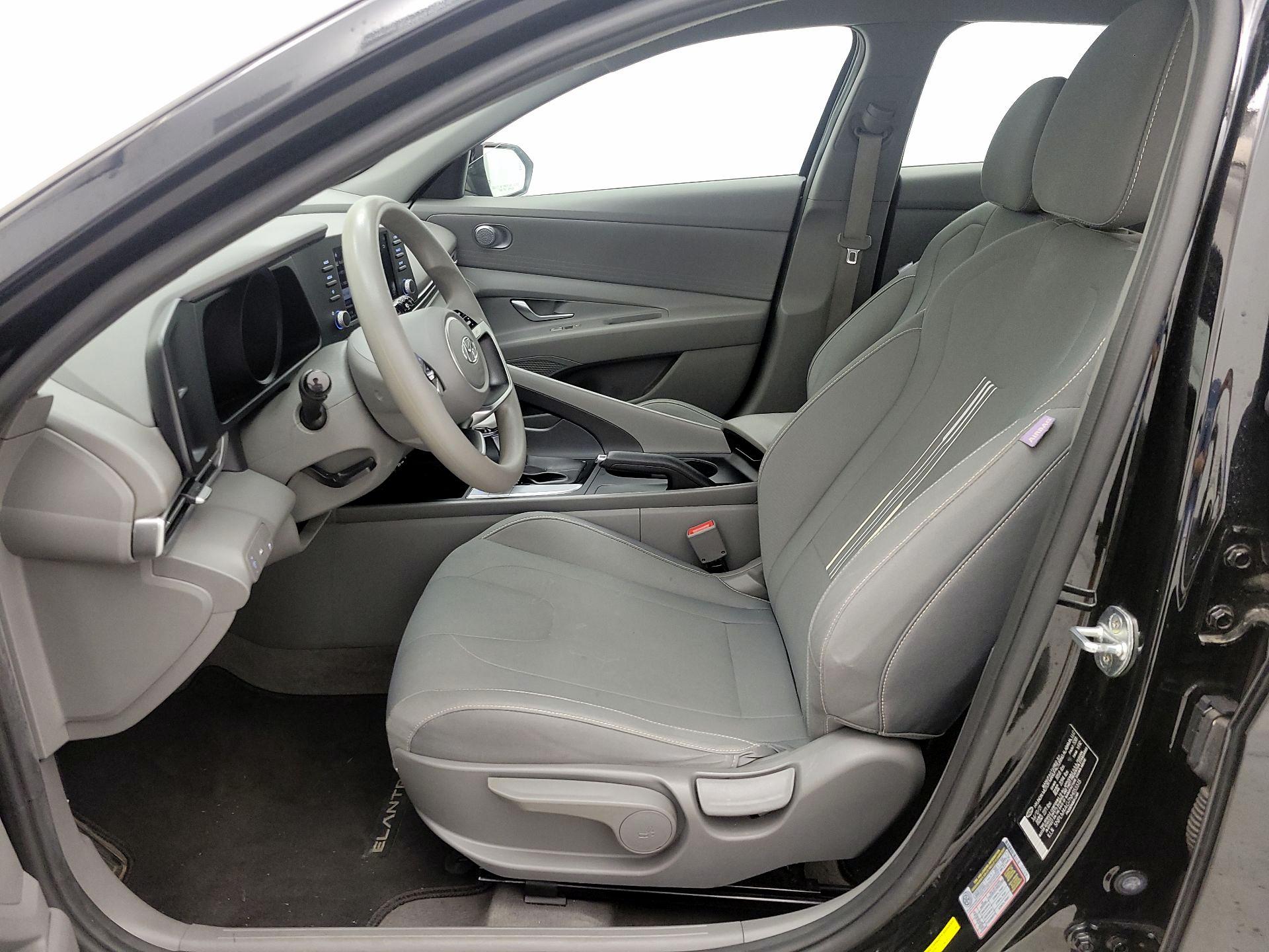 Thumbnail: 2022 Hyundai Elantra - 11