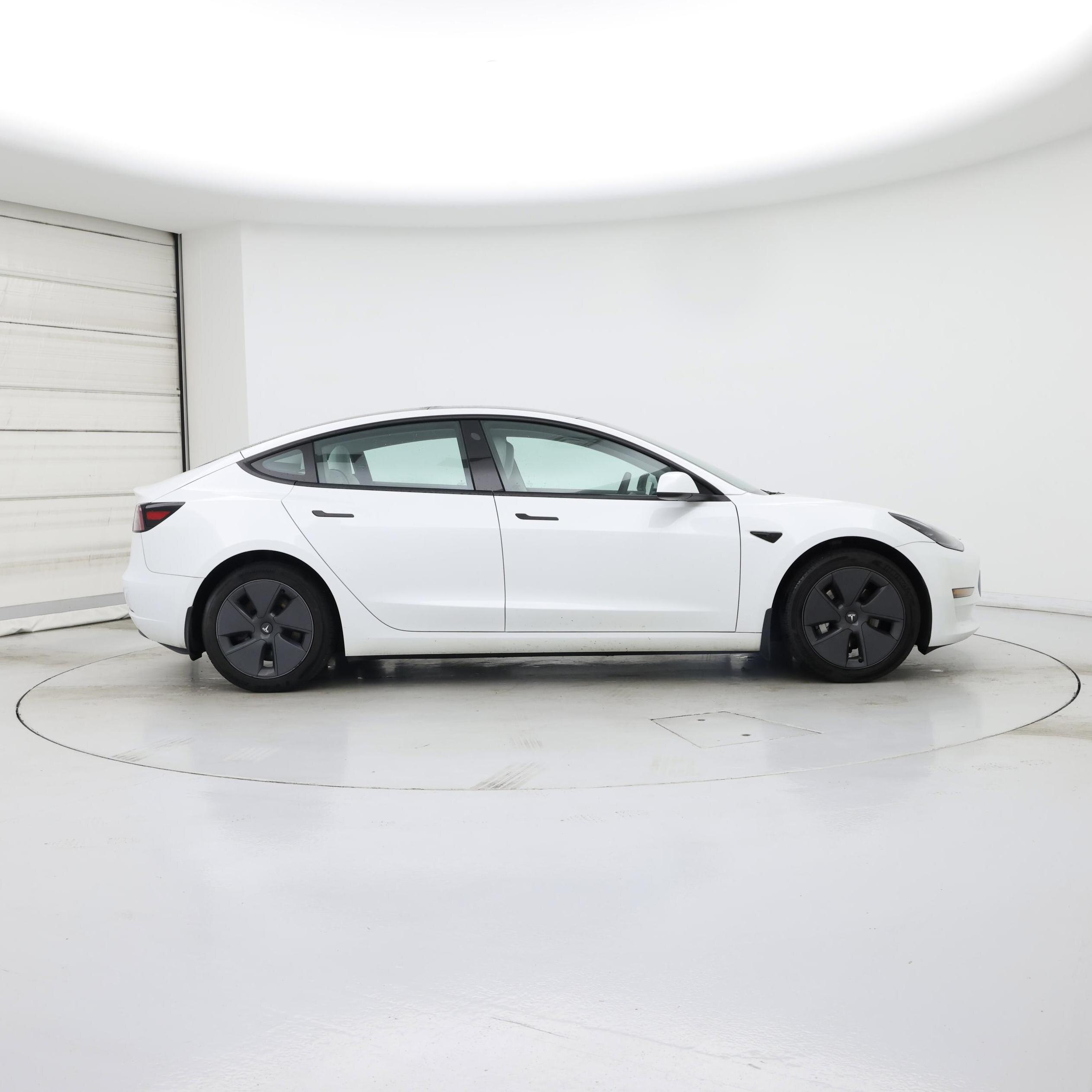 Thumbnail: 2023 Tesla Model 3 - 7