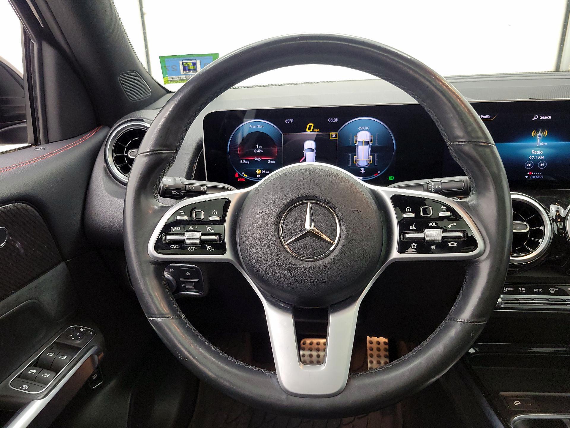 Thumbnail: 2020 Mercedes-Benz GLB - 10