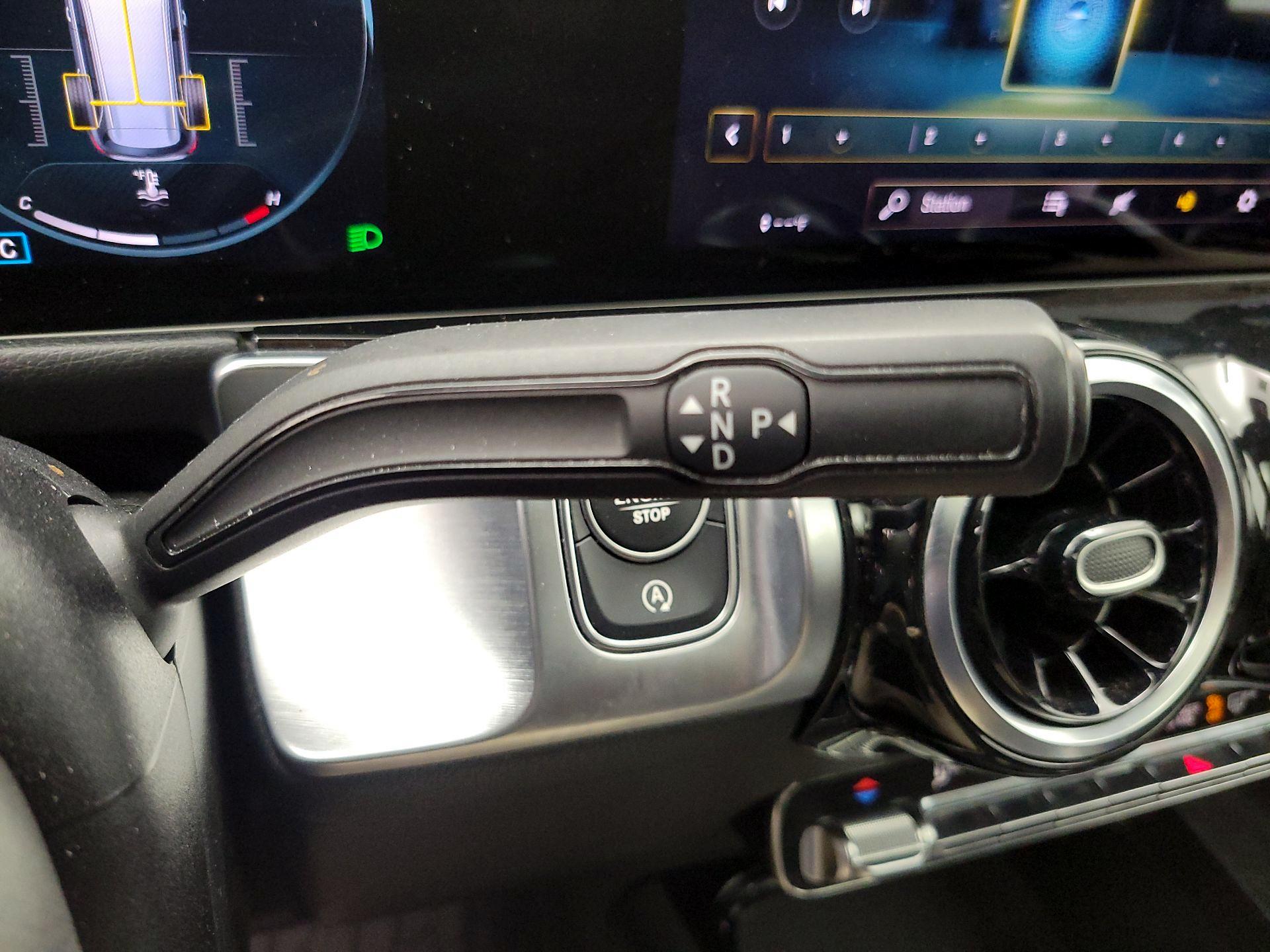 Thumbnail: 2020 Mercedes-Benz GLB - 17