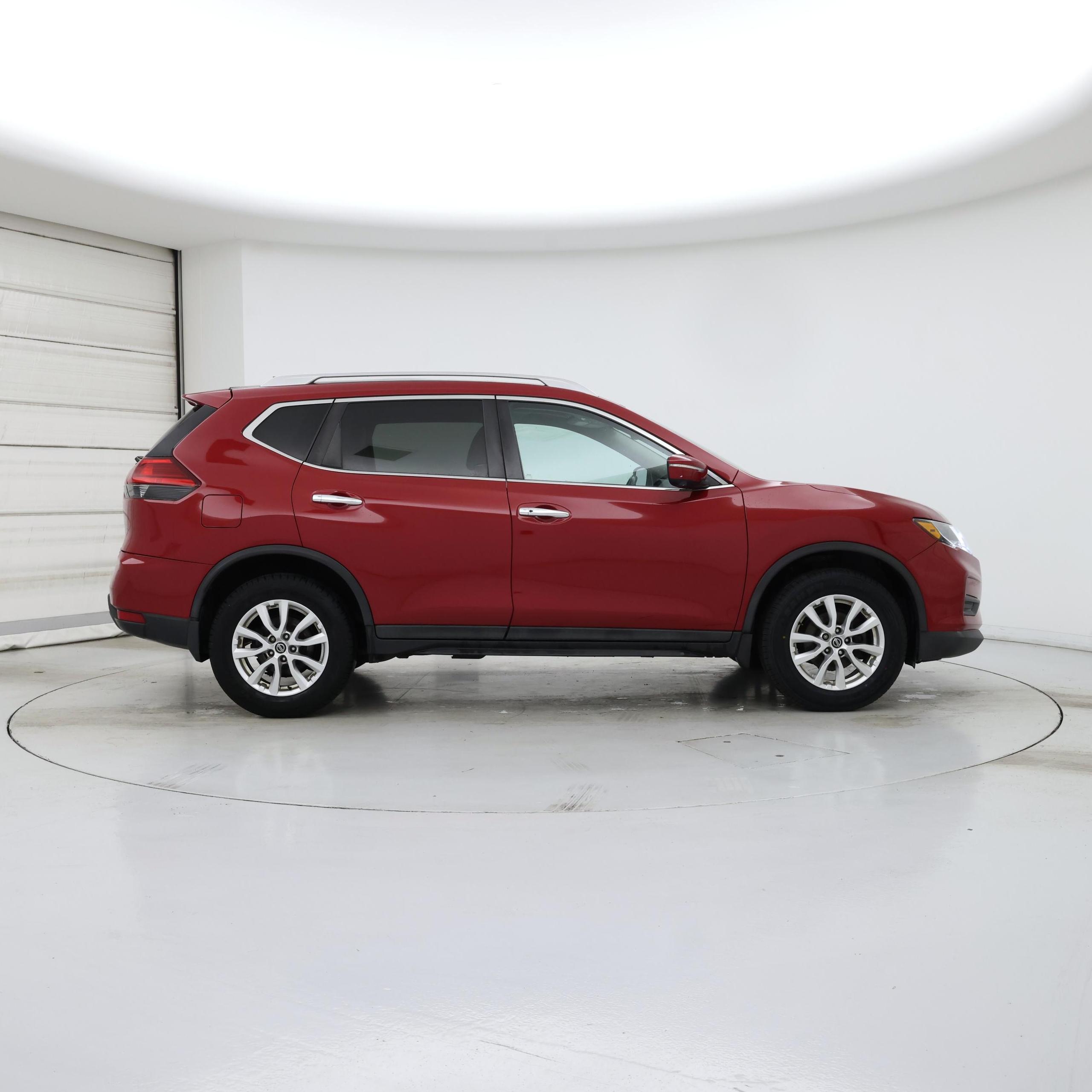 Thumbnail: 2017 Nissan Rogue - 7