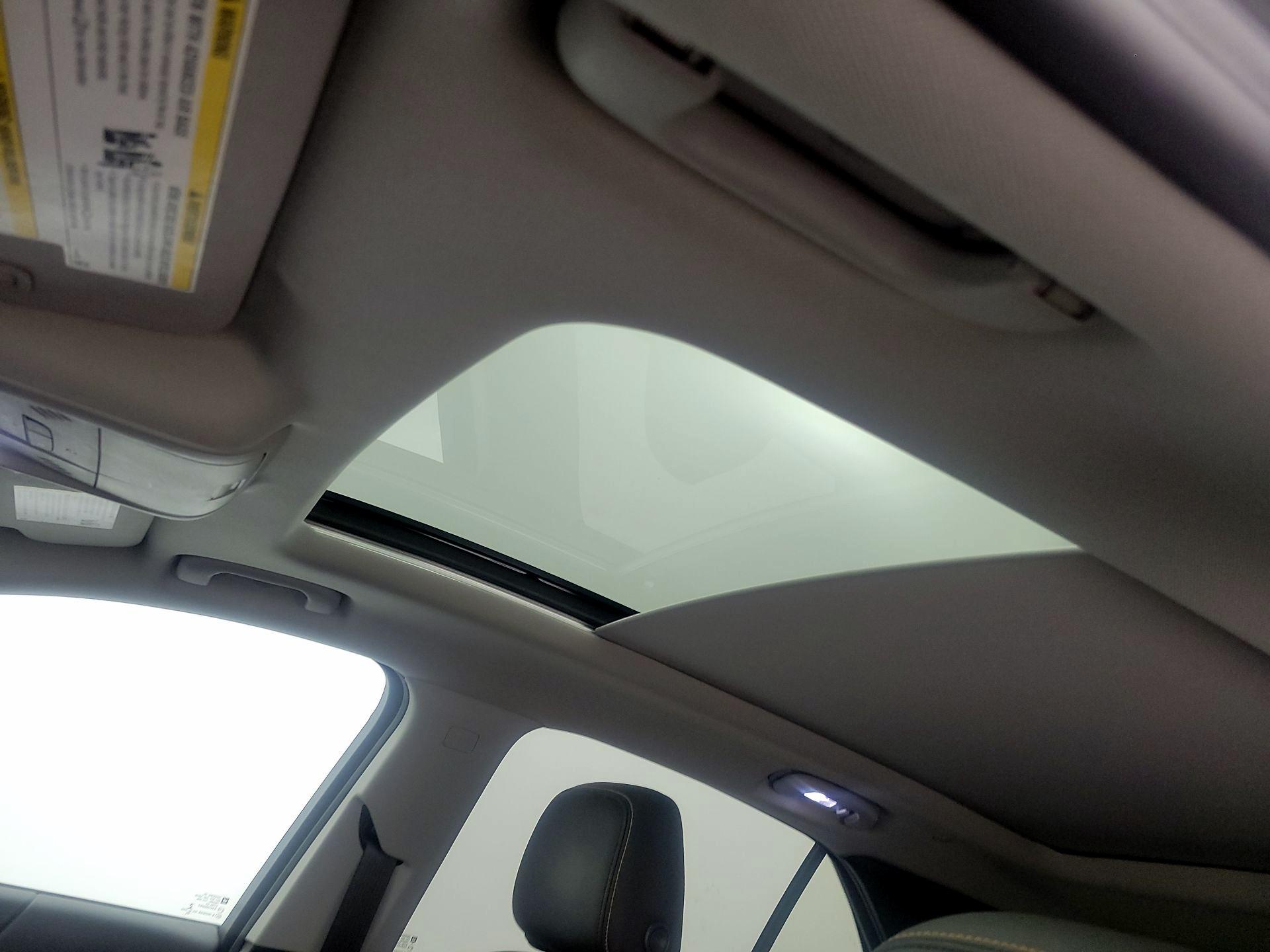 Thumbnail: 2020 Chevrolet Equinox - 17