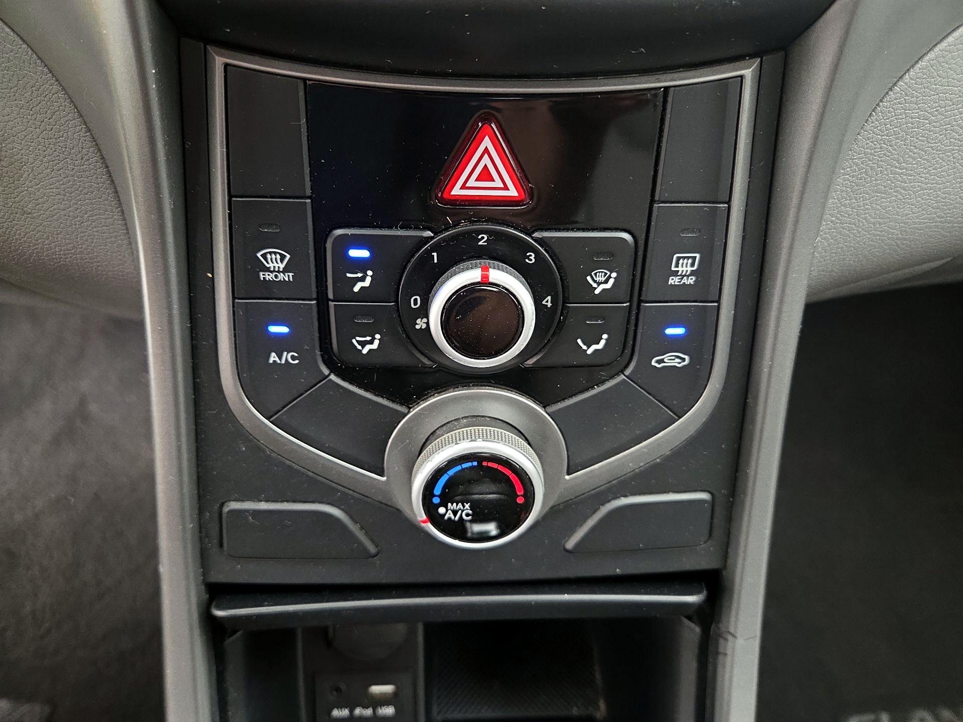 Thumbnail: 2016 Hyundai Elantra - 15