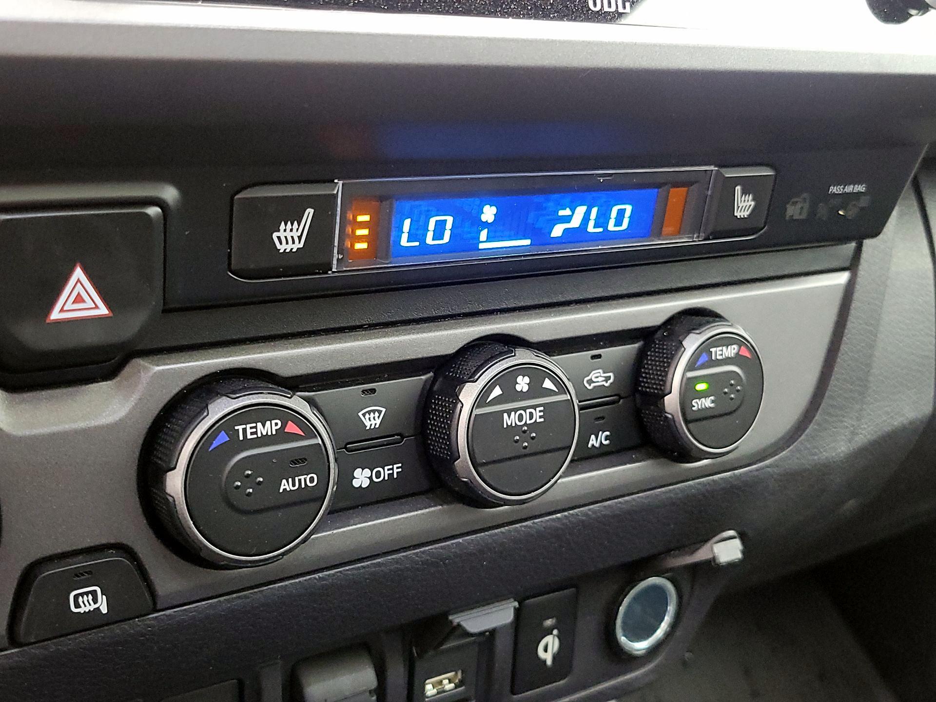 Thumbnail: 2021 Toyota Tacoma - 17