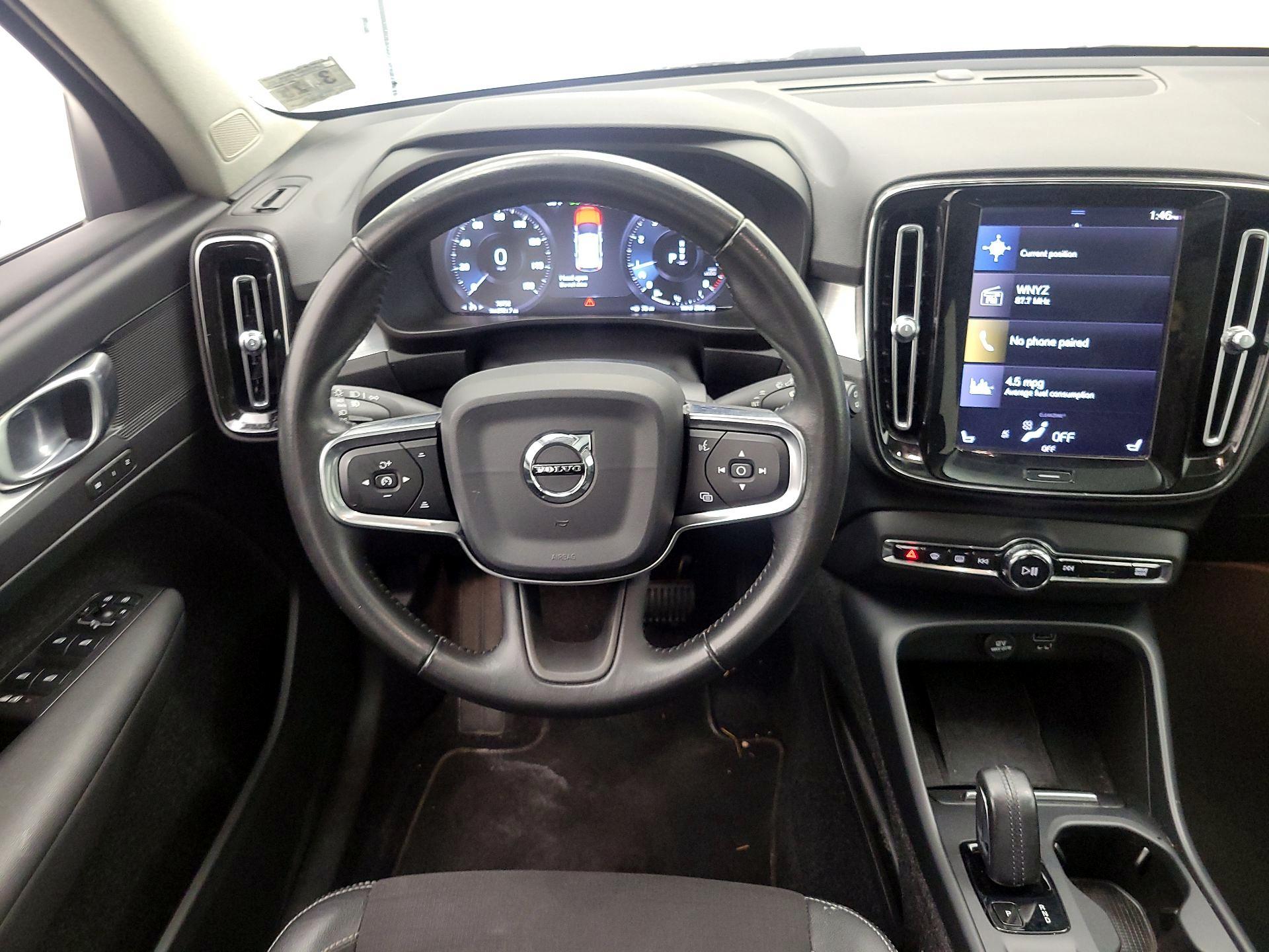 Thumbnail: 2020 Volvo XC40 - 10