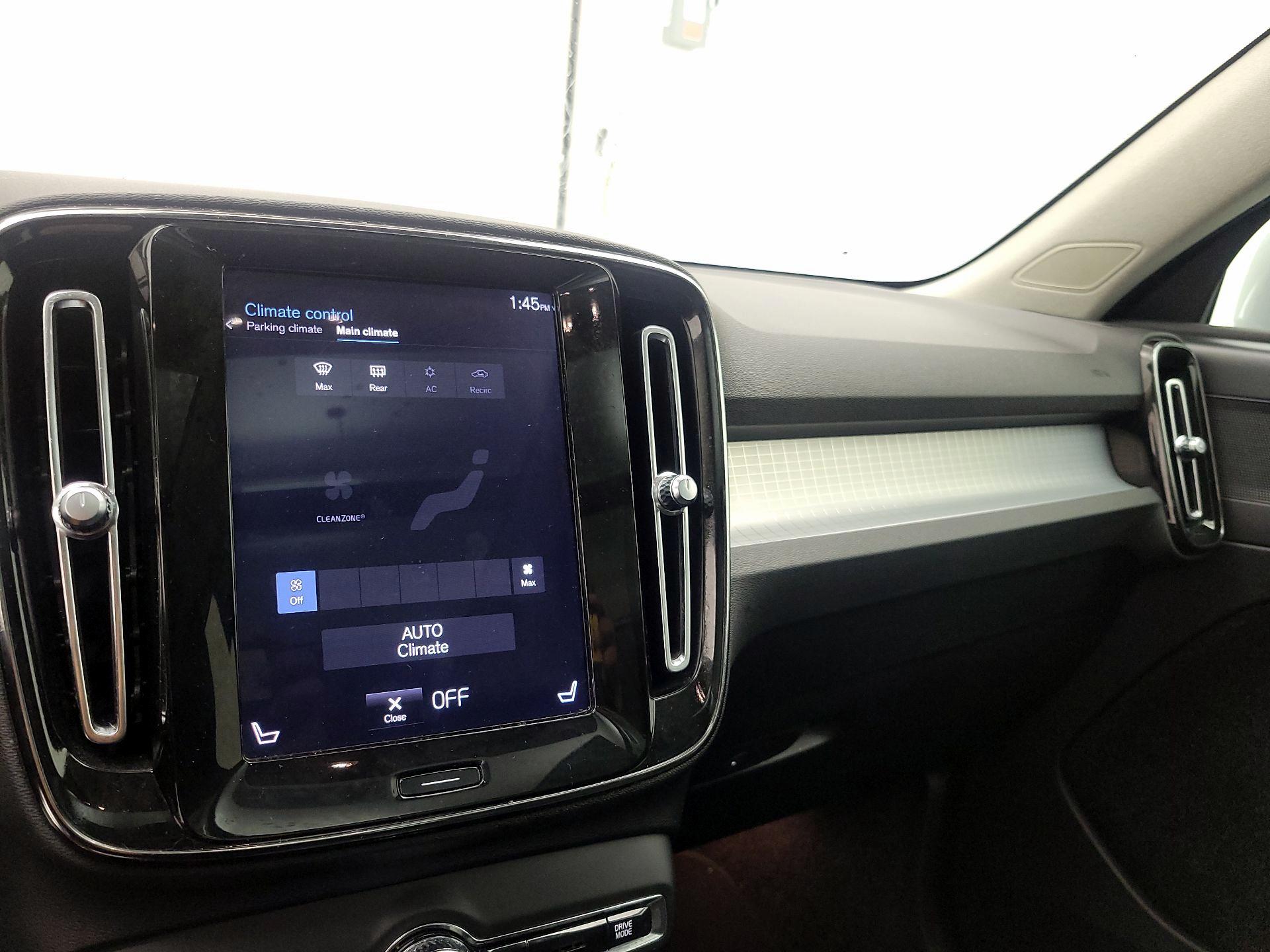 Thumbnail: 2020 Volvo XC40 - 16