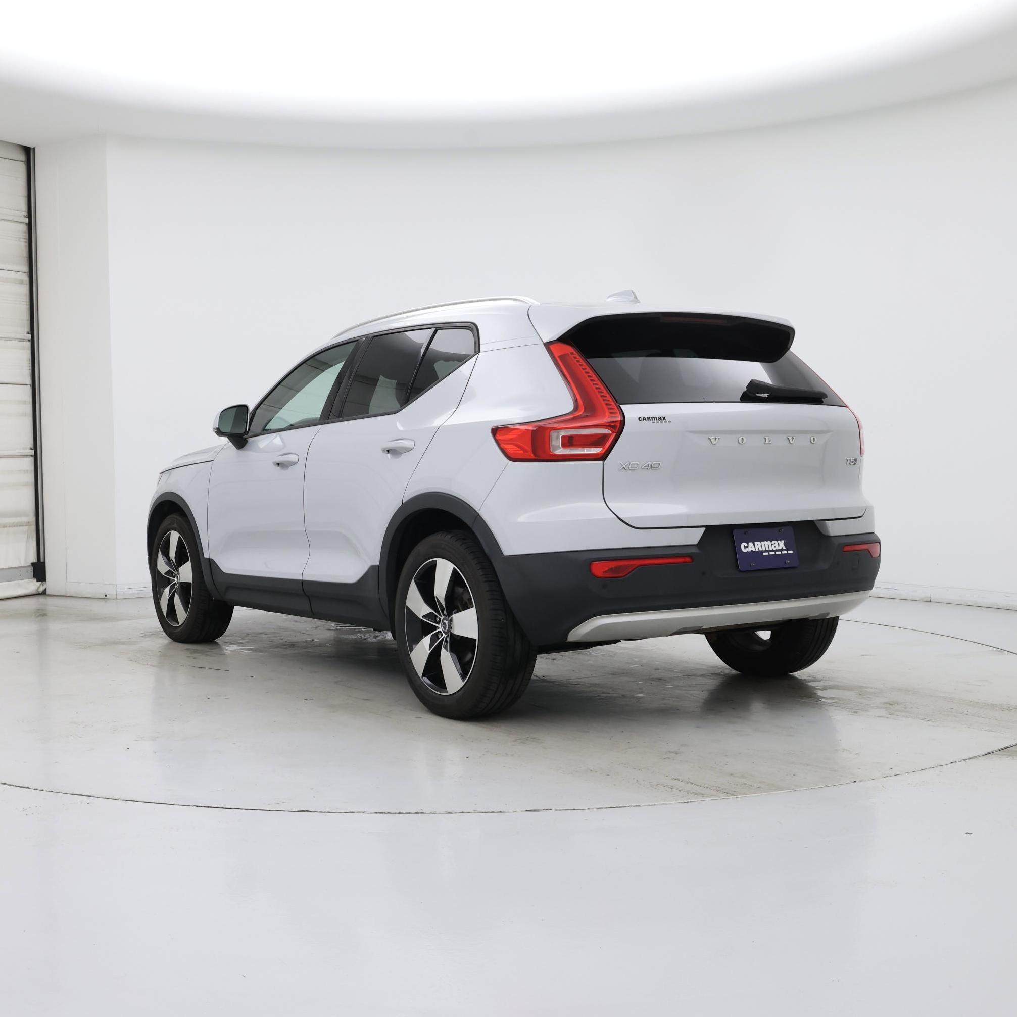 Thumbnail: 2020 Volvo XC40 - 2