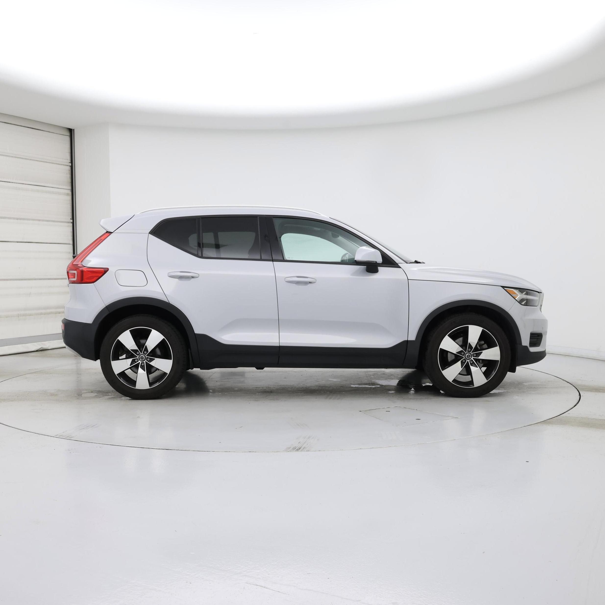 Thumbnail: 2020 Volvo XC40 - 7