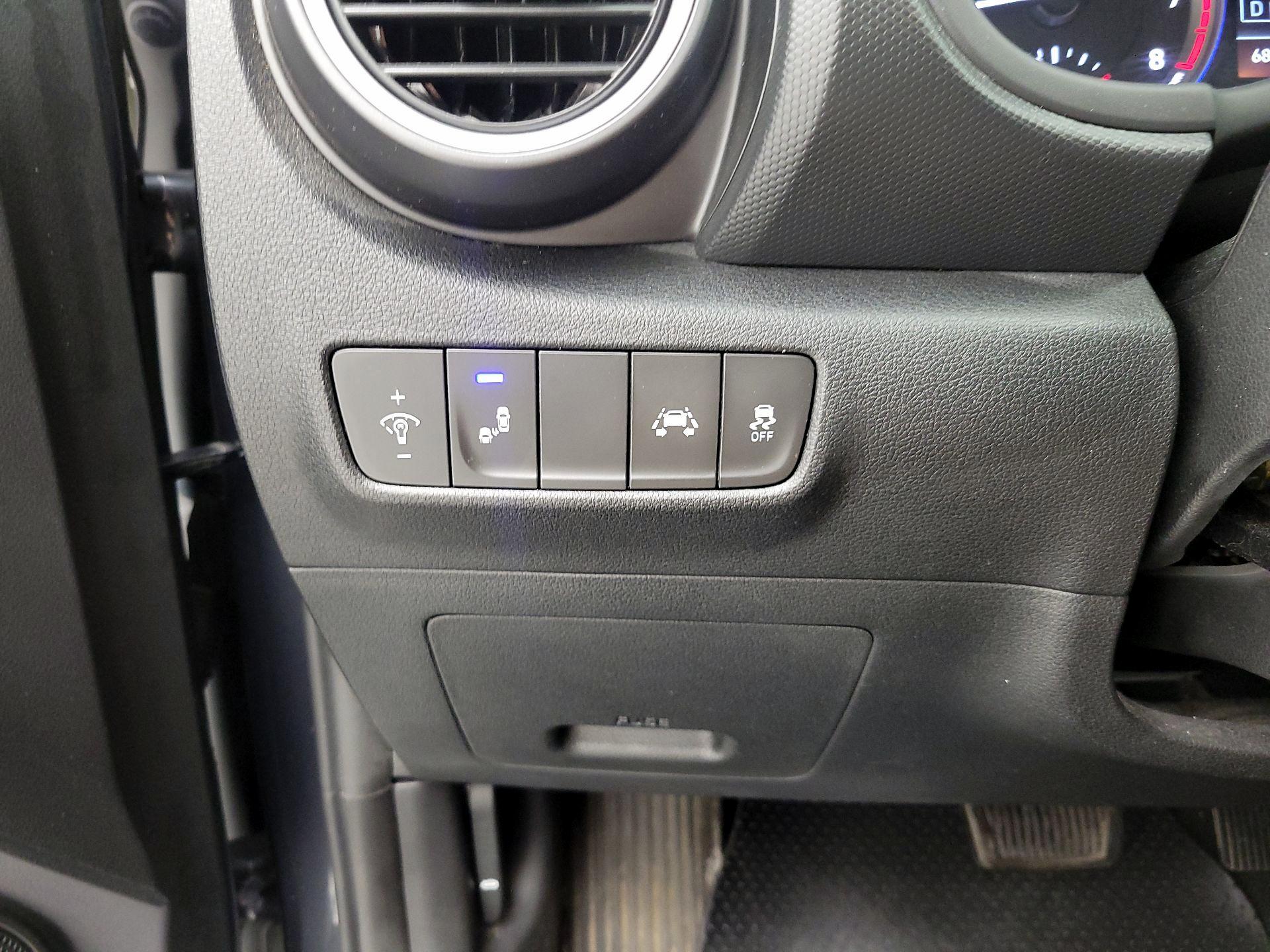 Thumbnail: 2018 Hyundai Kona - 14