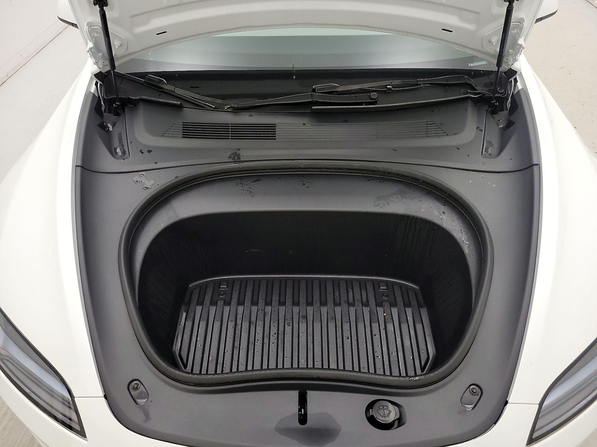 Thumbnail: 2025 Tesla Model 3 - 20