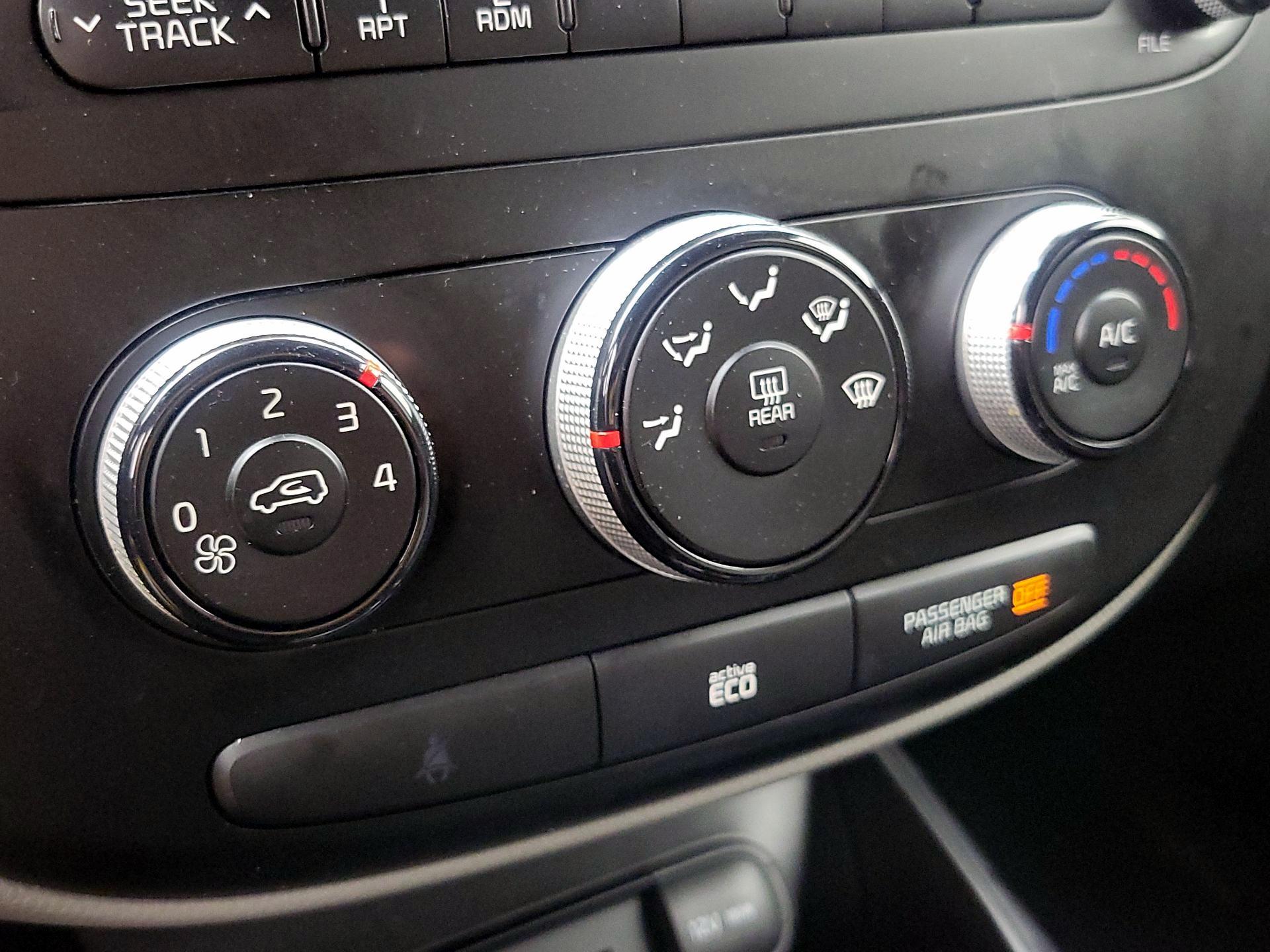 Thumbnail: 2014 Kia Soul - 15