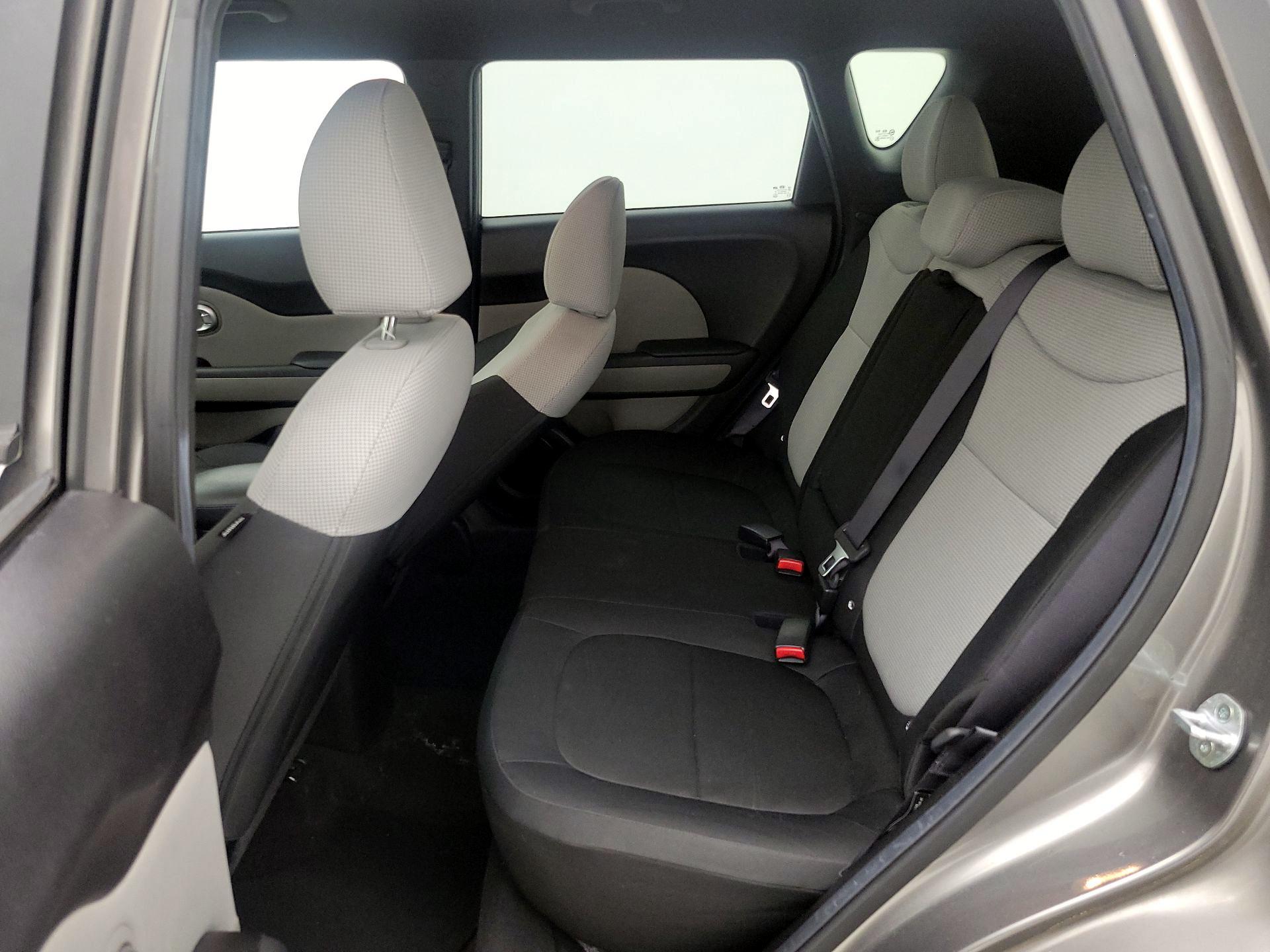 Thumbnail: 2014 Kia Soul - 18