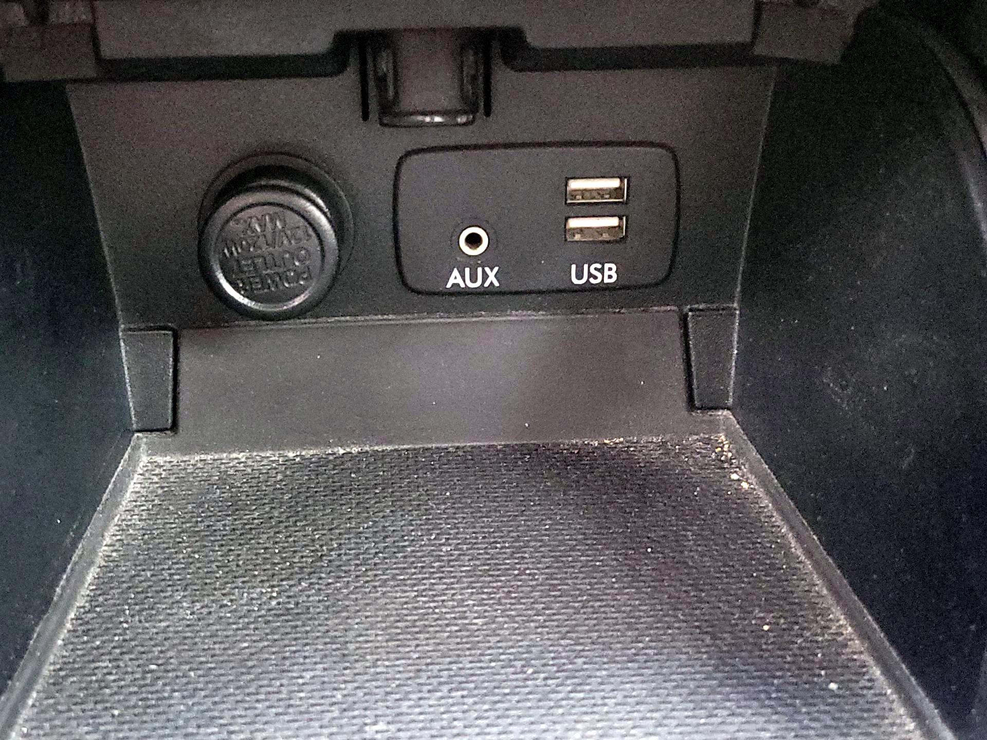 Thumbnail: 2015 Subaru Legacy - 18