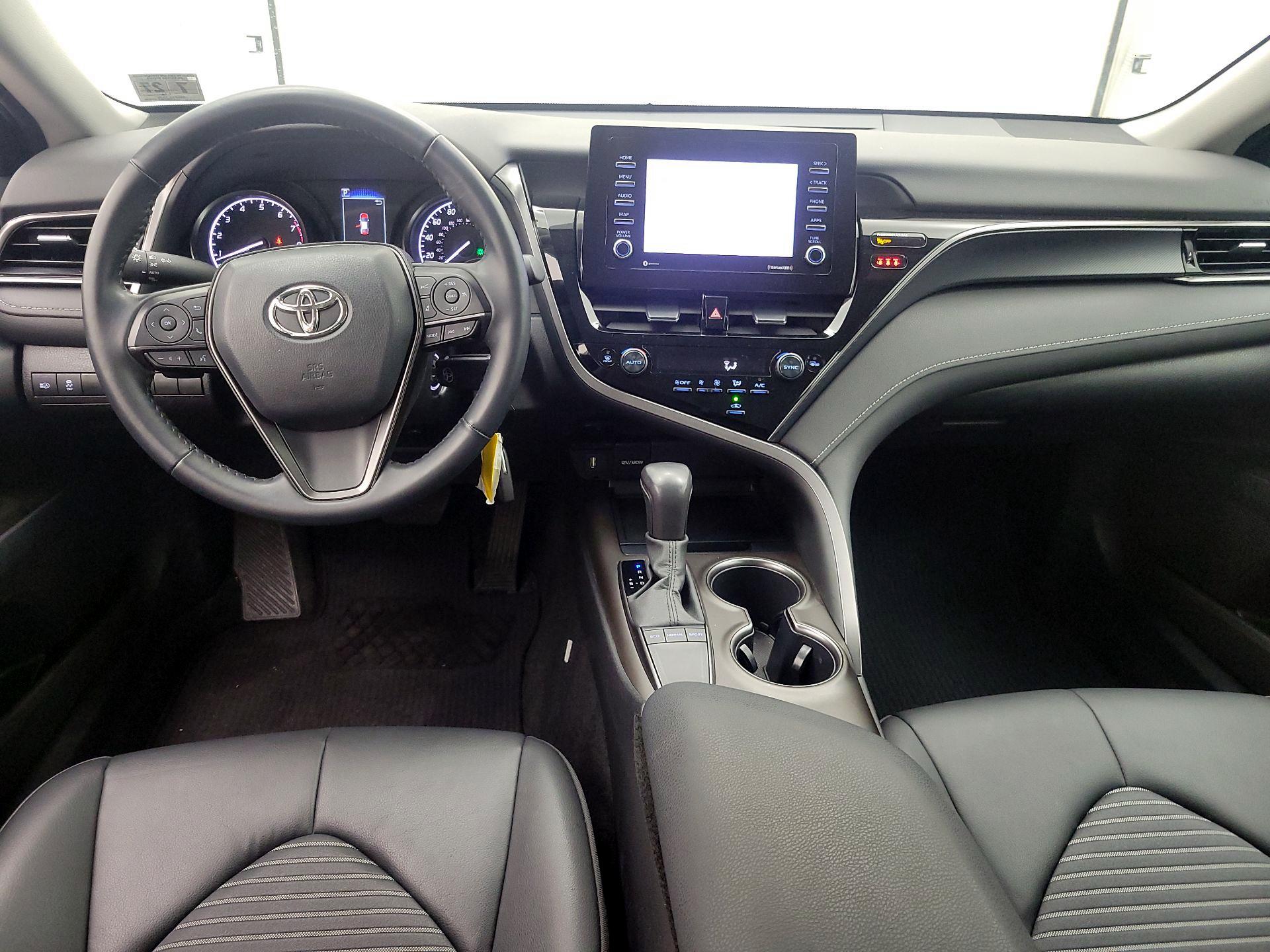 Thumbnail: 2022 Toyota Camry - 9