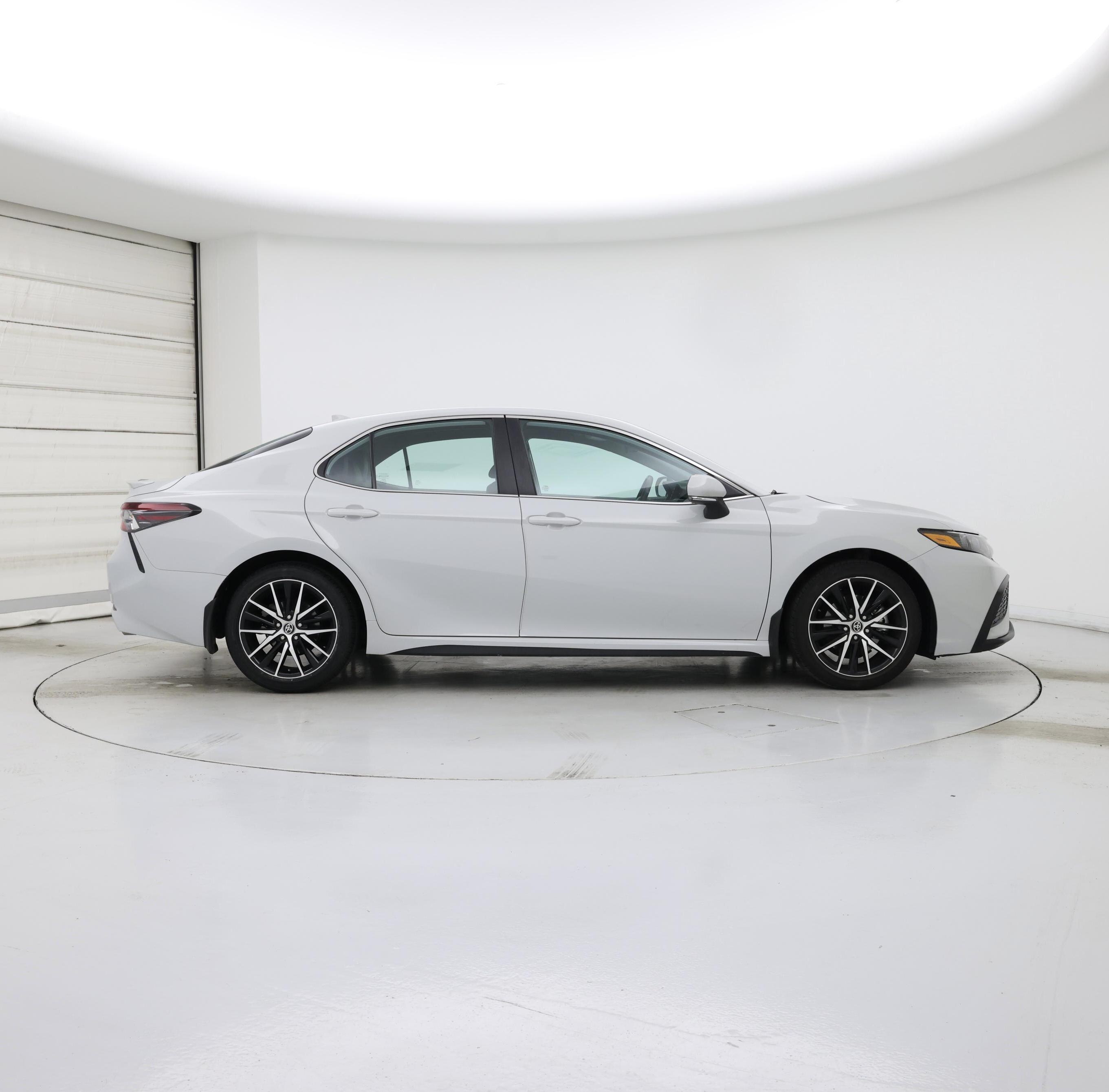 Thumbnail: 2022 Toyota Camry - 7