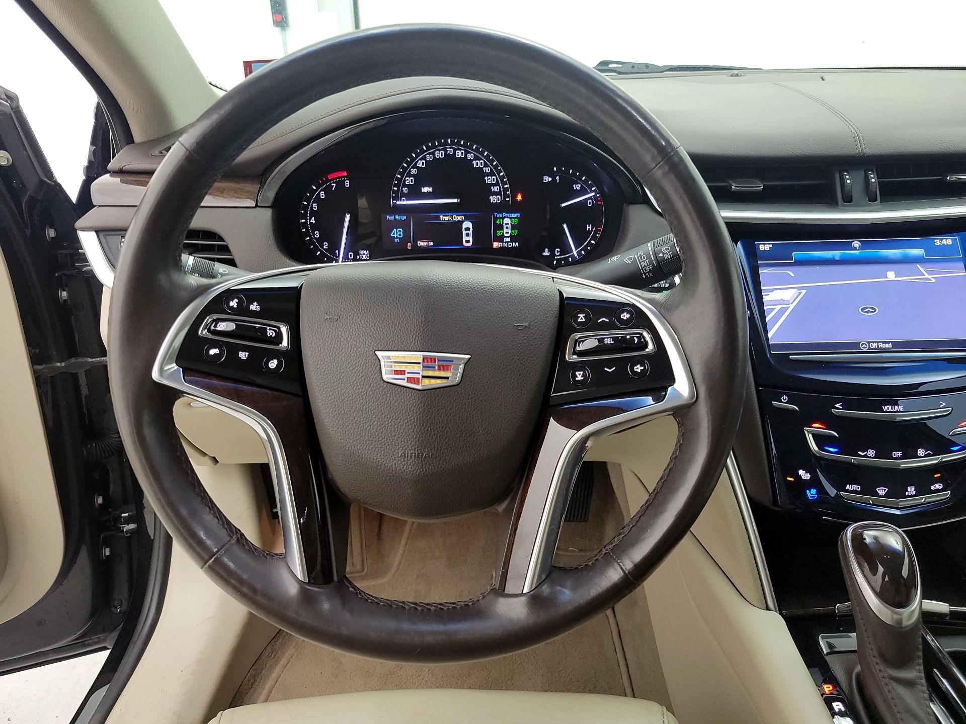 Thumbnail: 2017 Cadillac XTS - 10