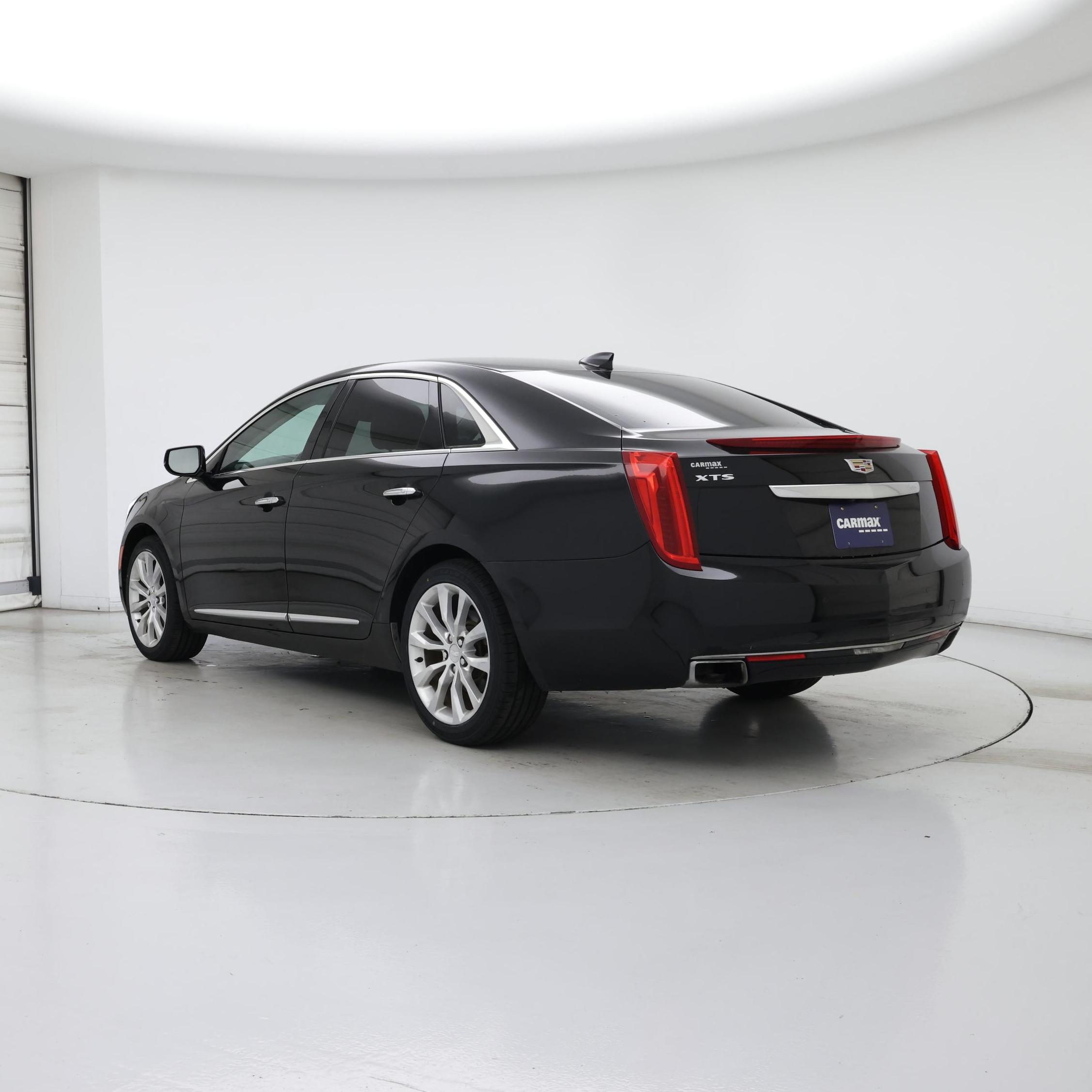 Thumbnail: 2017 Cadillac XTS - 2