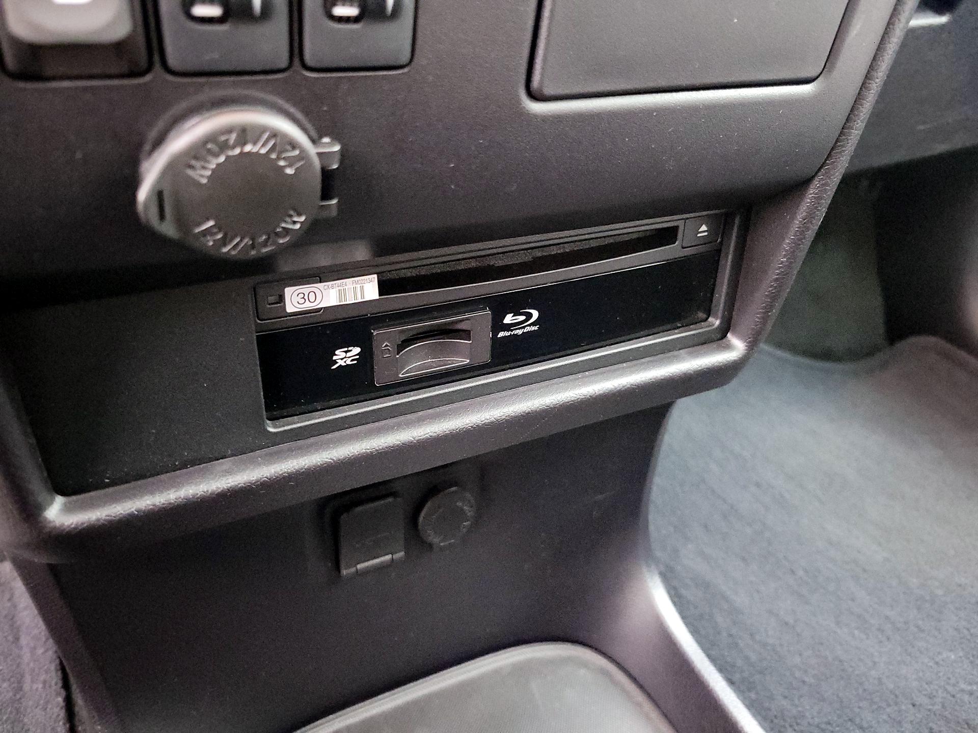 Thumbnail: 2017 Toyota Sienna - 18