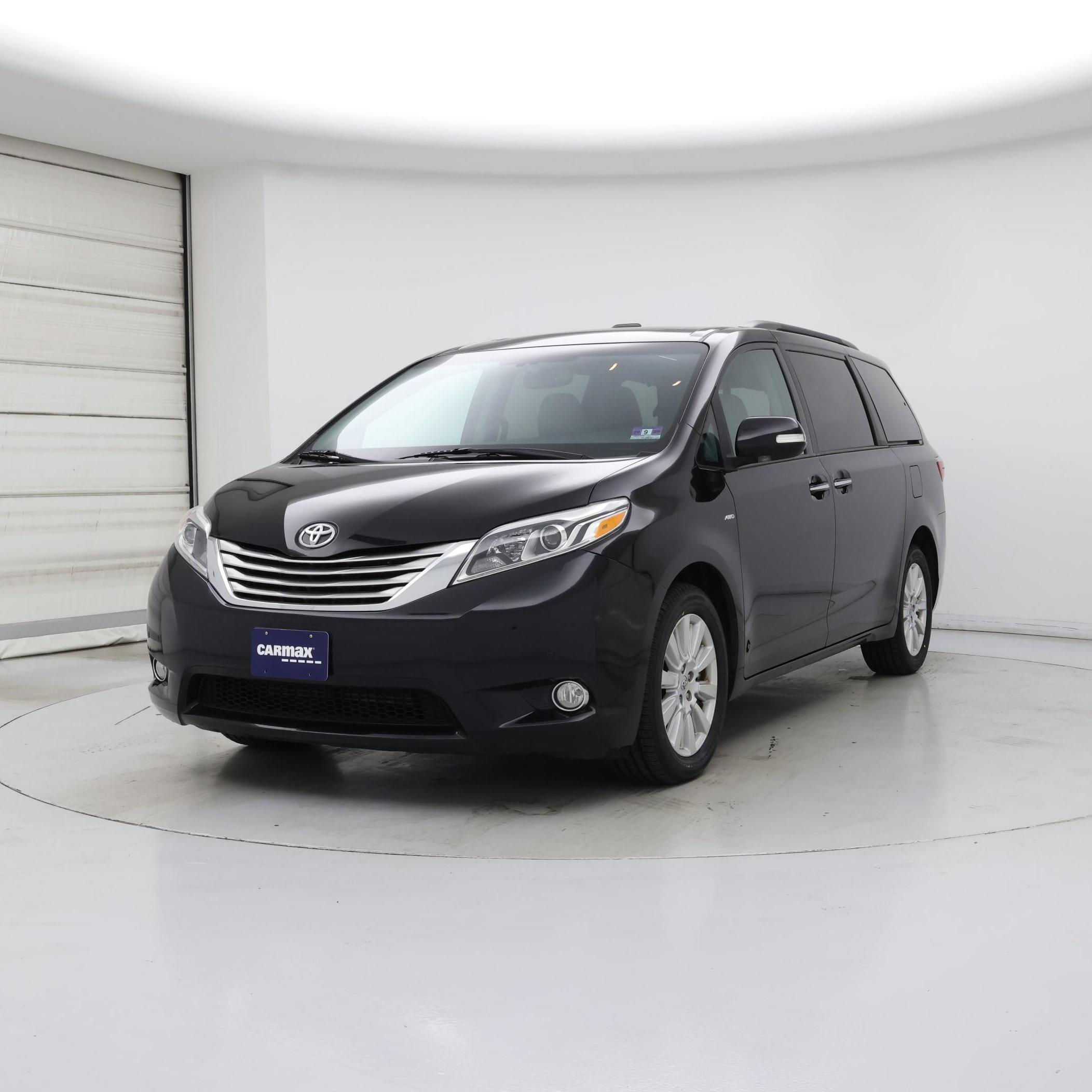 Thumbnail: 2017 Toyota Sienna - 4