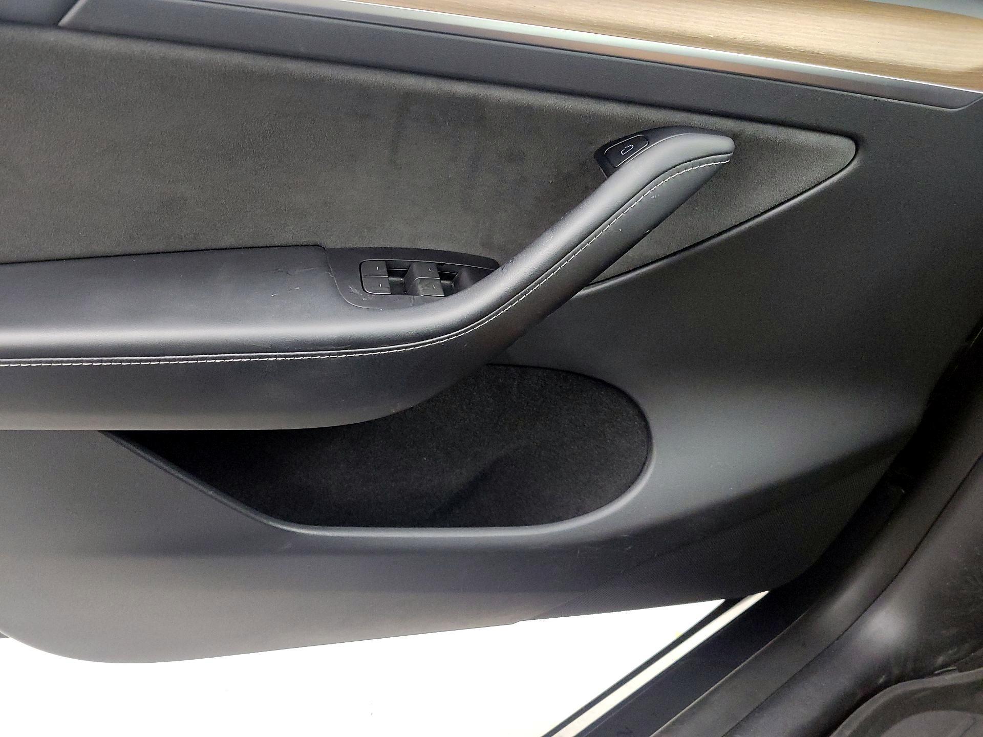 Thumbnail: 2023 Tesla Model Y - 12