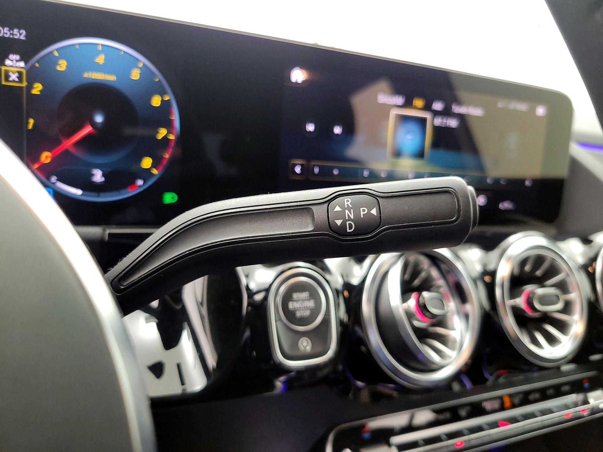 Thumbnail: 2023 Mercedes-Benz GLA - 17