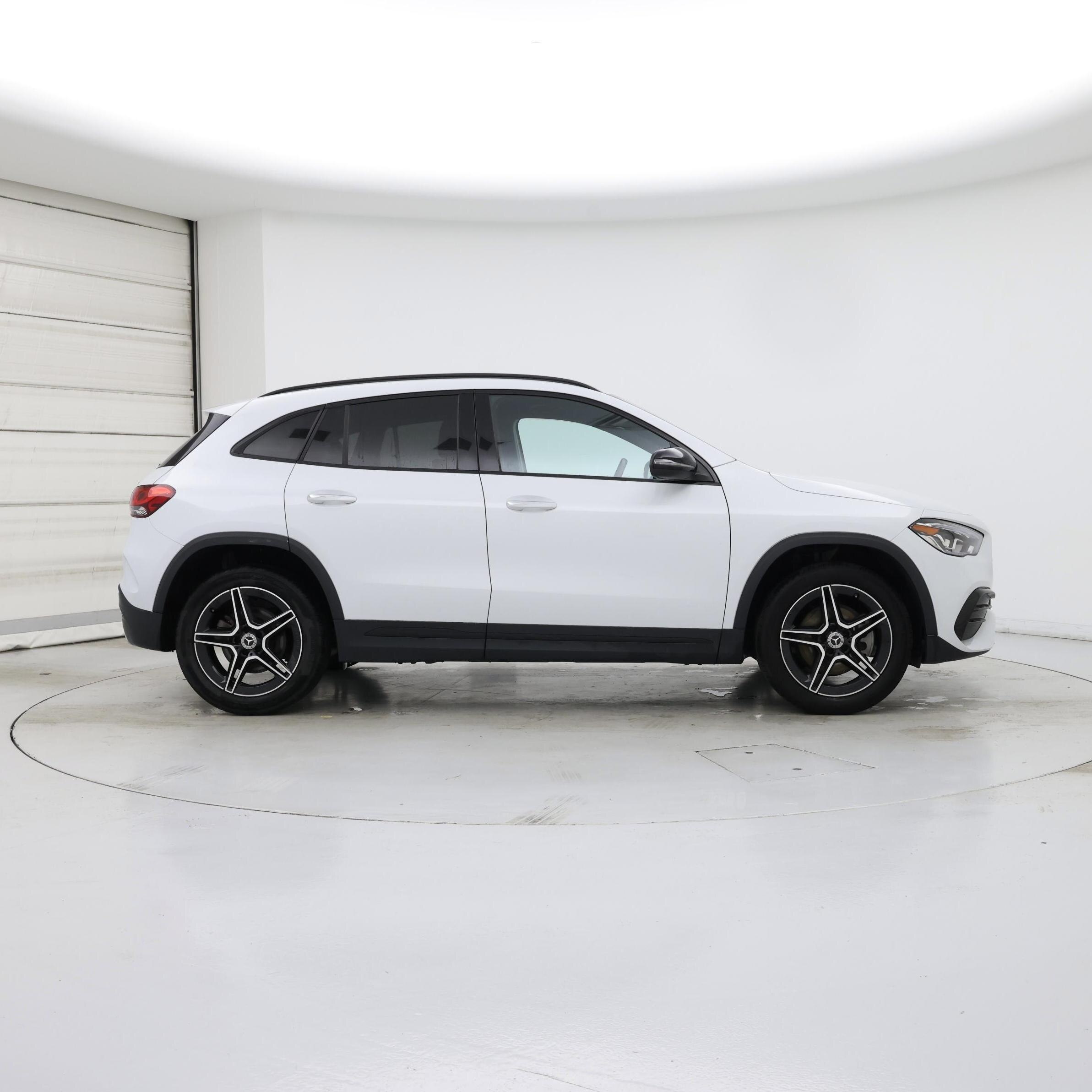 Thumbnail: 2023 Mercedes-Benz GLA - 7
