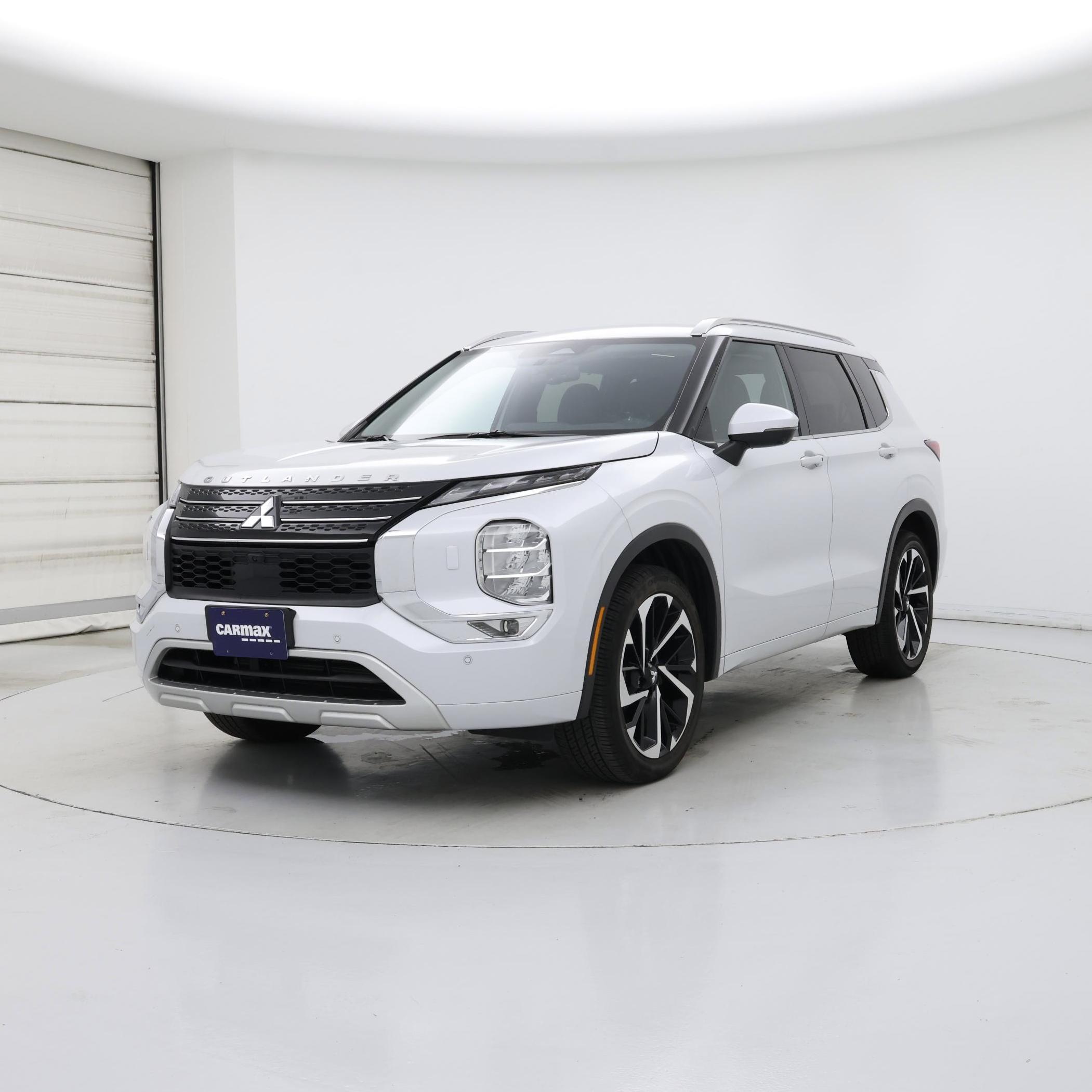 Thumbnail: 2024 Mitsubishi Outlander - 4