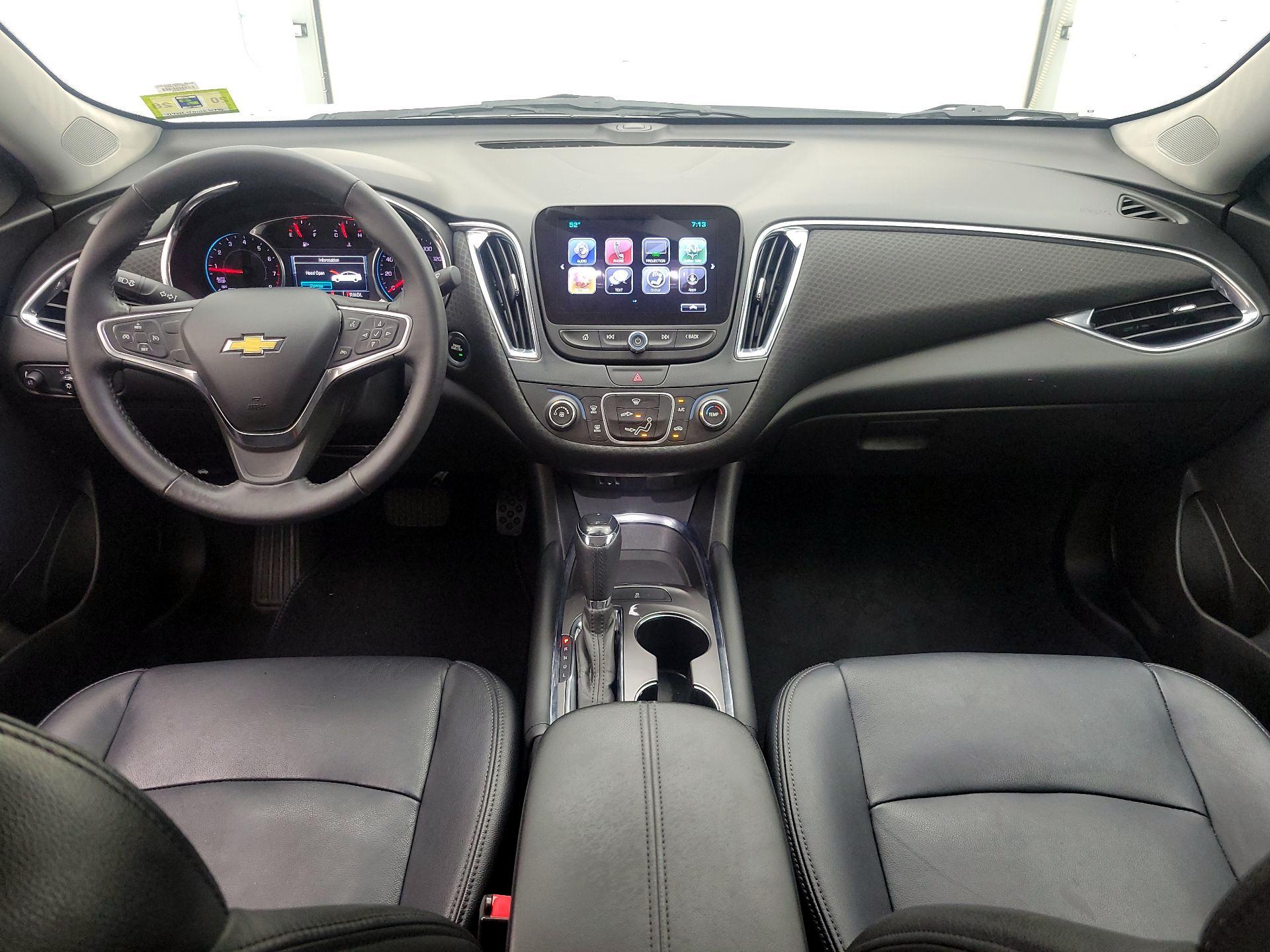 Thumbnail: 2017 Chevrolet Malibu - 9